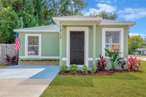 Photo of 1217 W Ball Street, Plant City, FL 33563 (MLS # TB8444702)