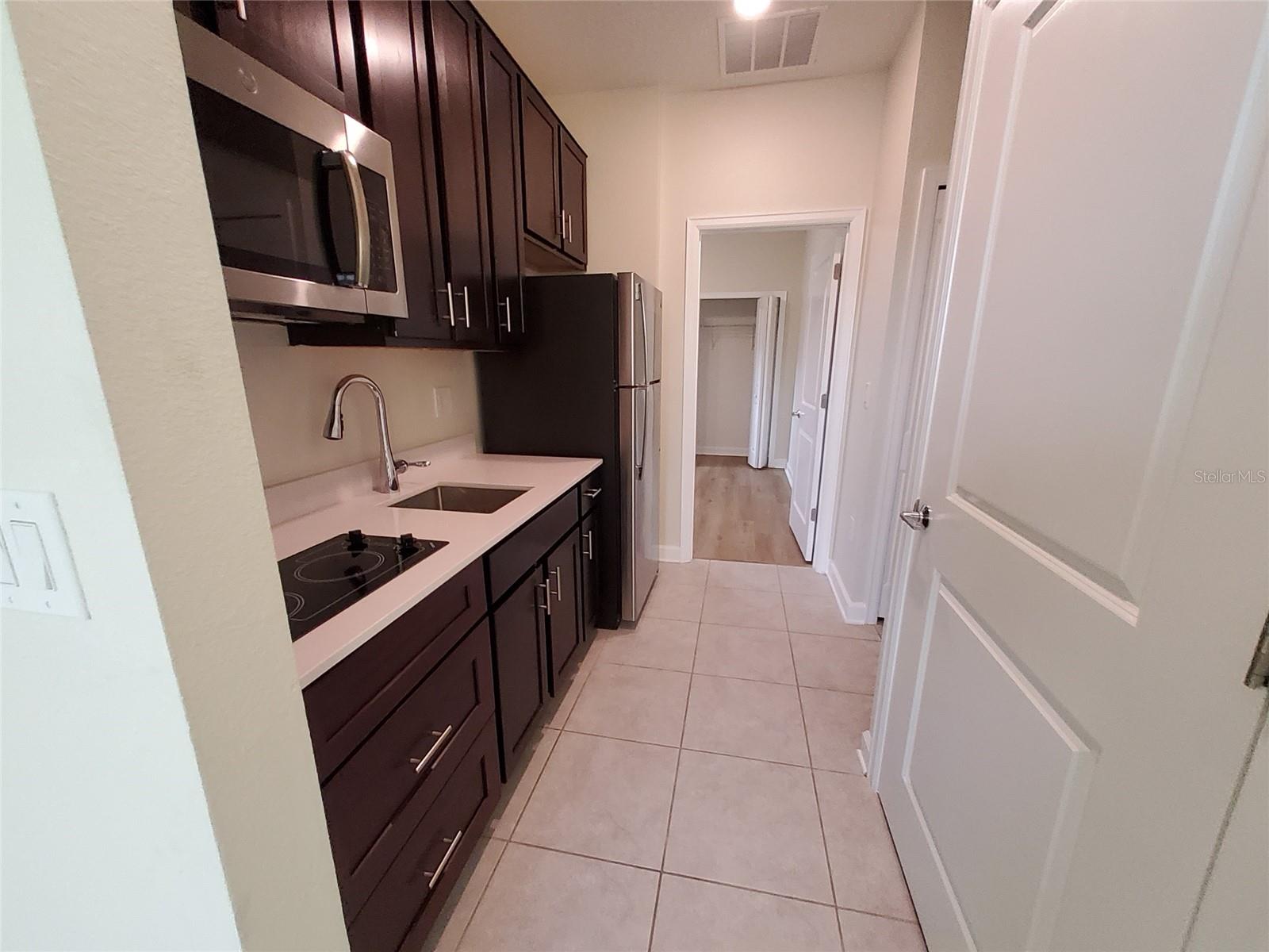 ESTATES/LK HAMMOCK - Residential Lease