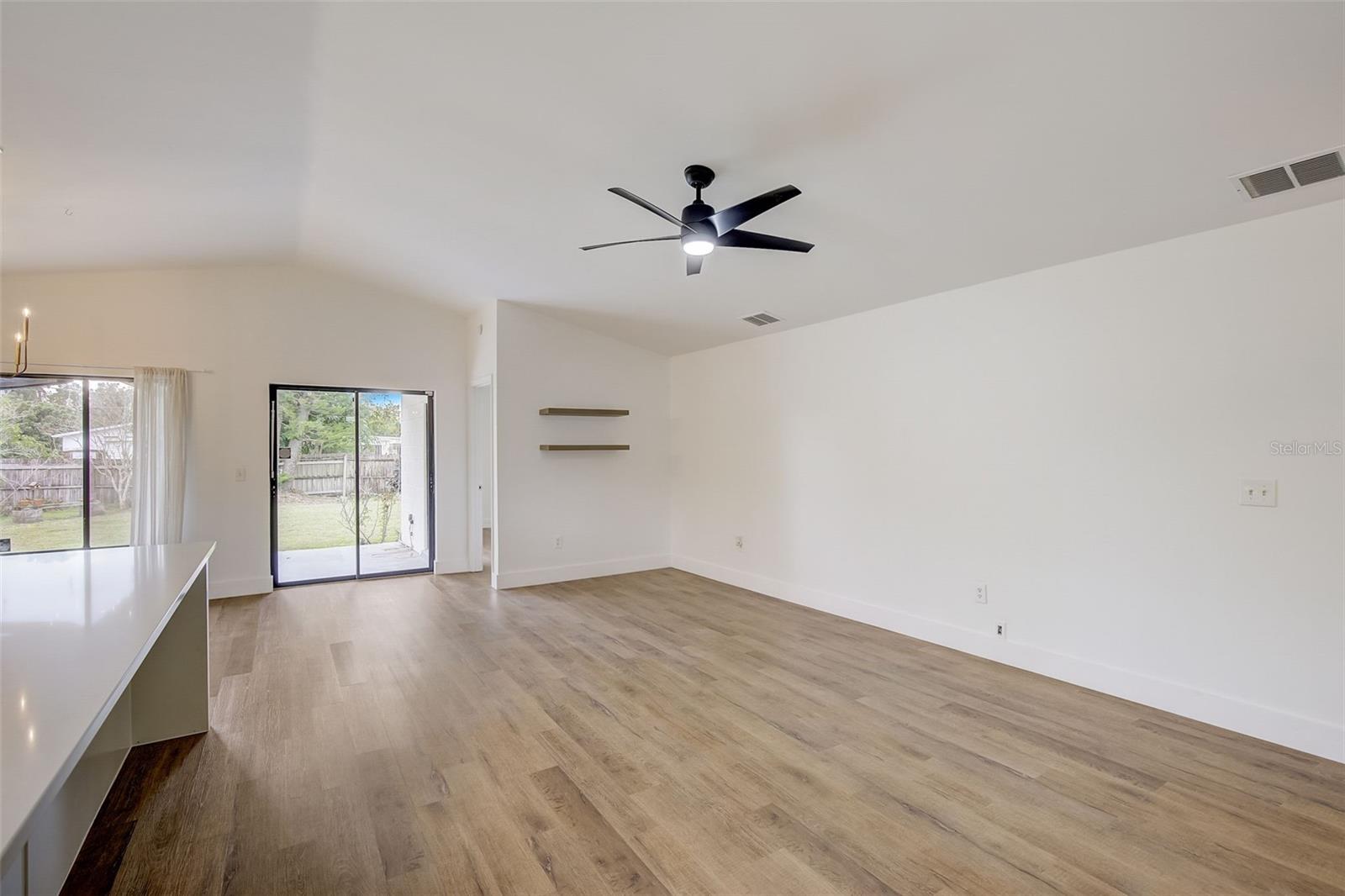 SUNSHINE GARDENS - Residential