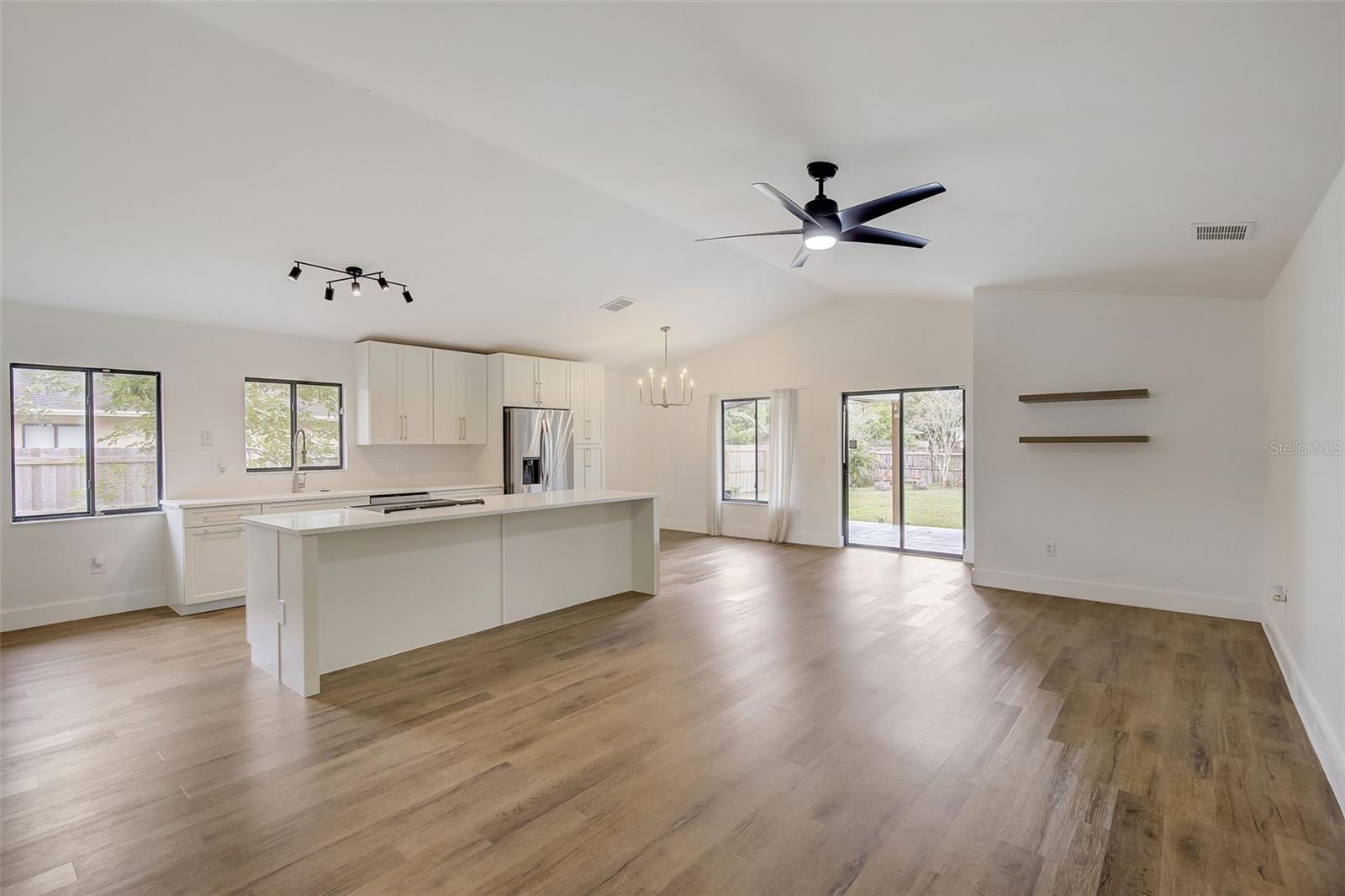 SUNSHINE GARDENS - Residential