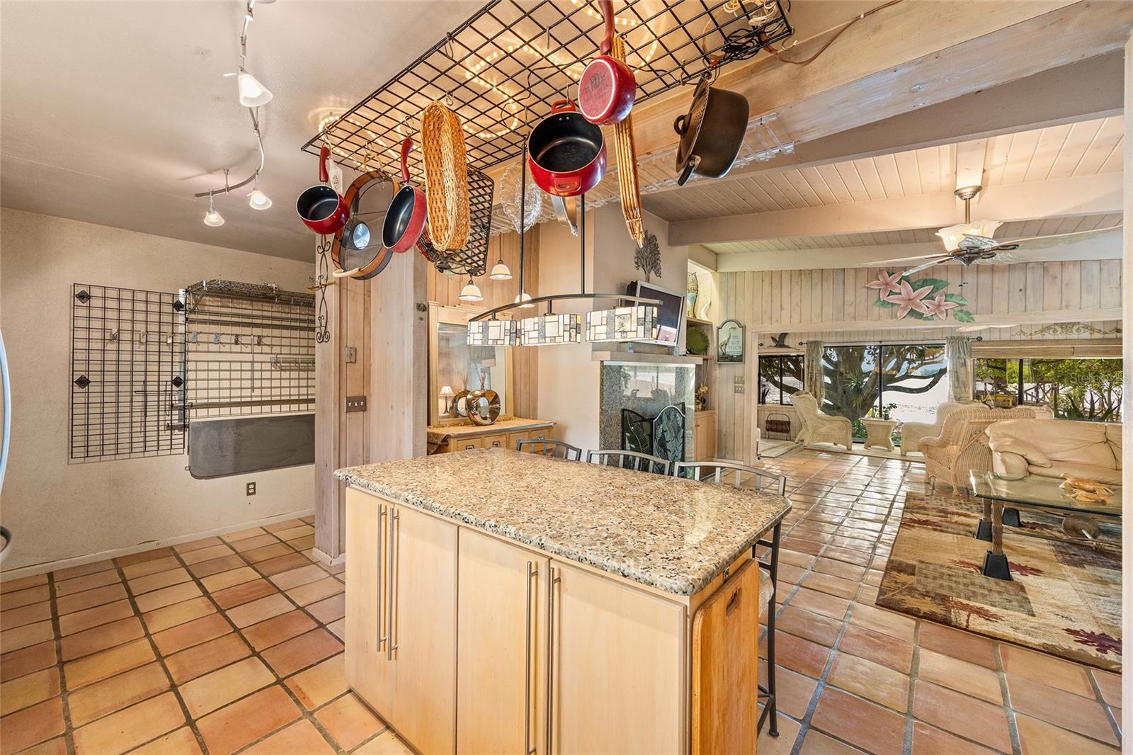 BIRD ISLAND - Residential