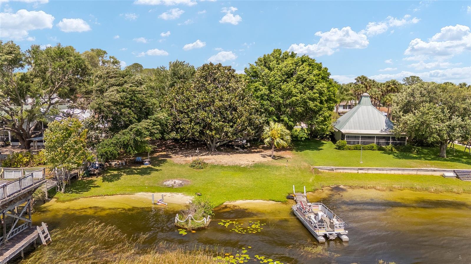 BIRD ISLAND - Residential