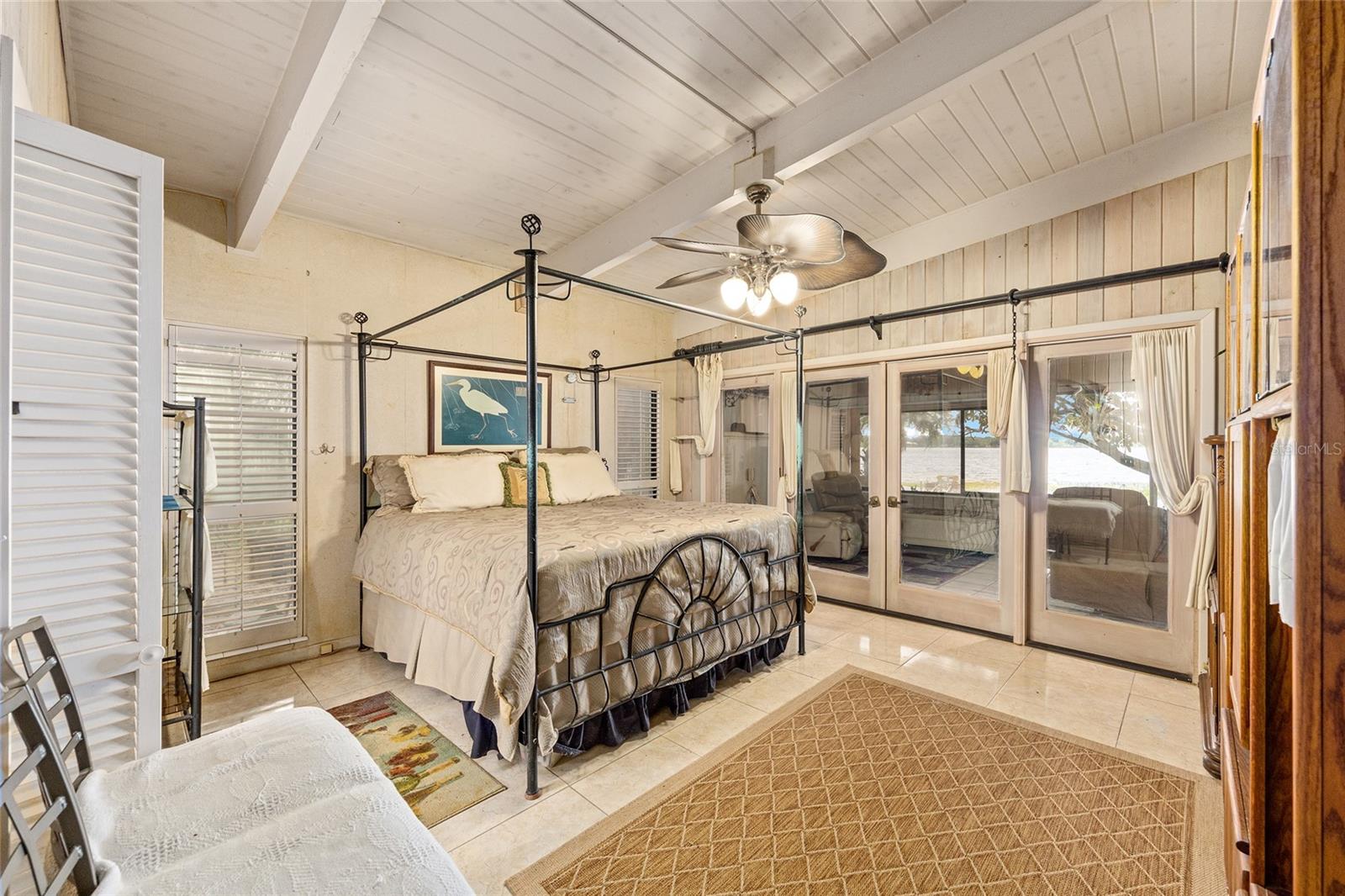 BIRD ISLAND - Residential