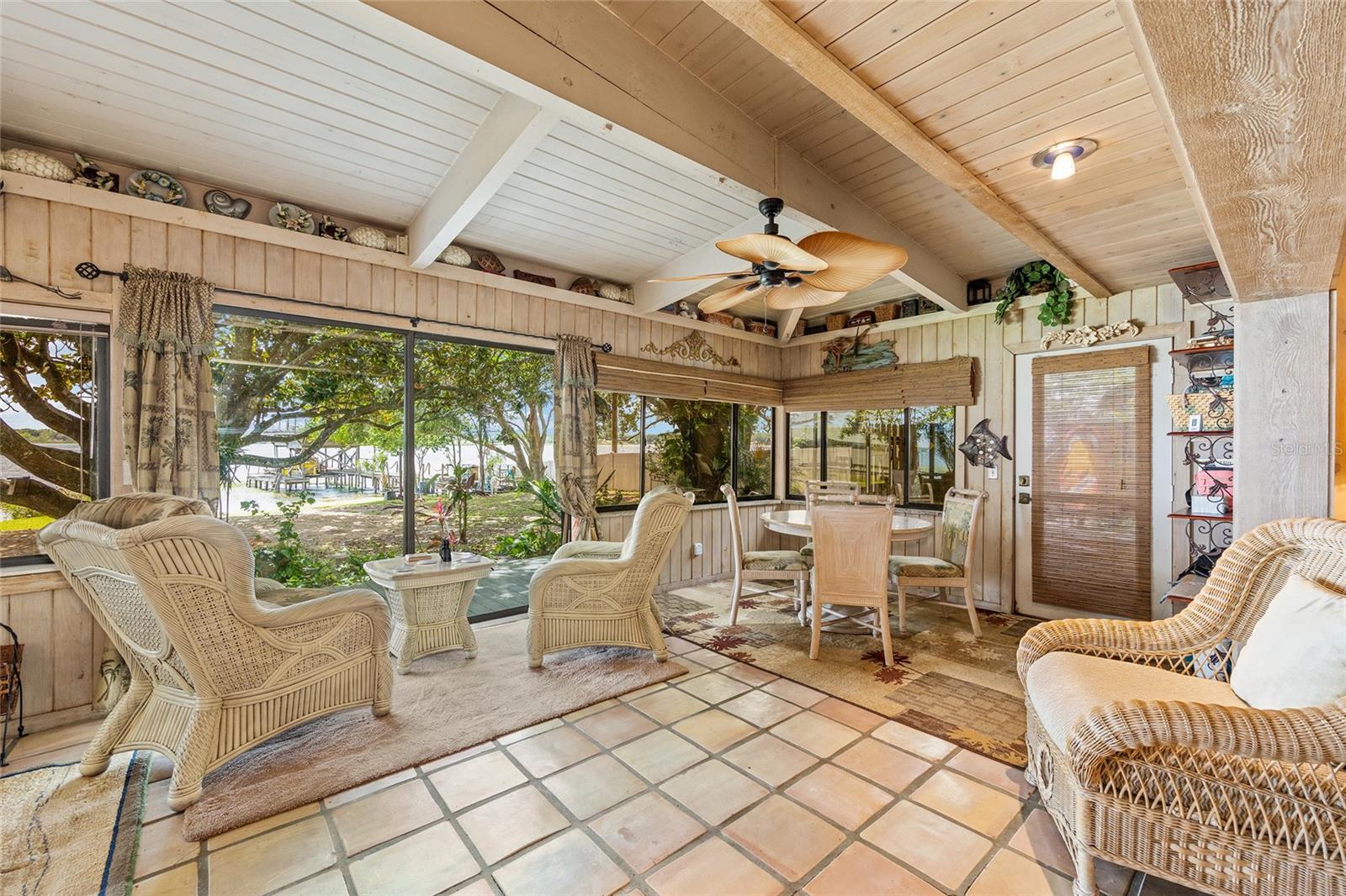 BIRD ISLAND - Residential