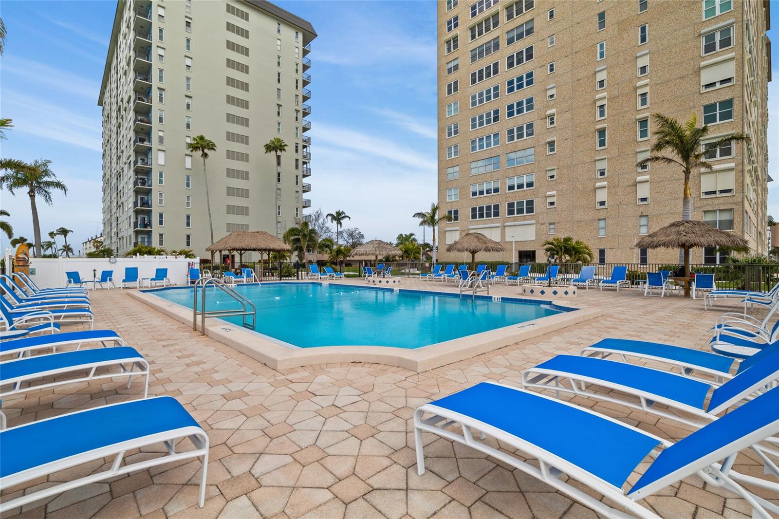 BAYWAY ISLES POINT BRITTANY FOUR - Residential