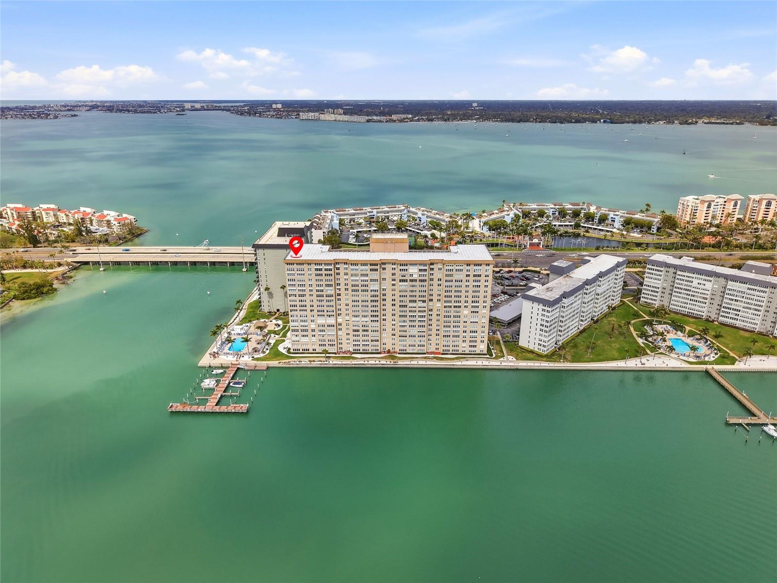 BAYWAY ISLES POINT BRITTANY FOUR - Residential