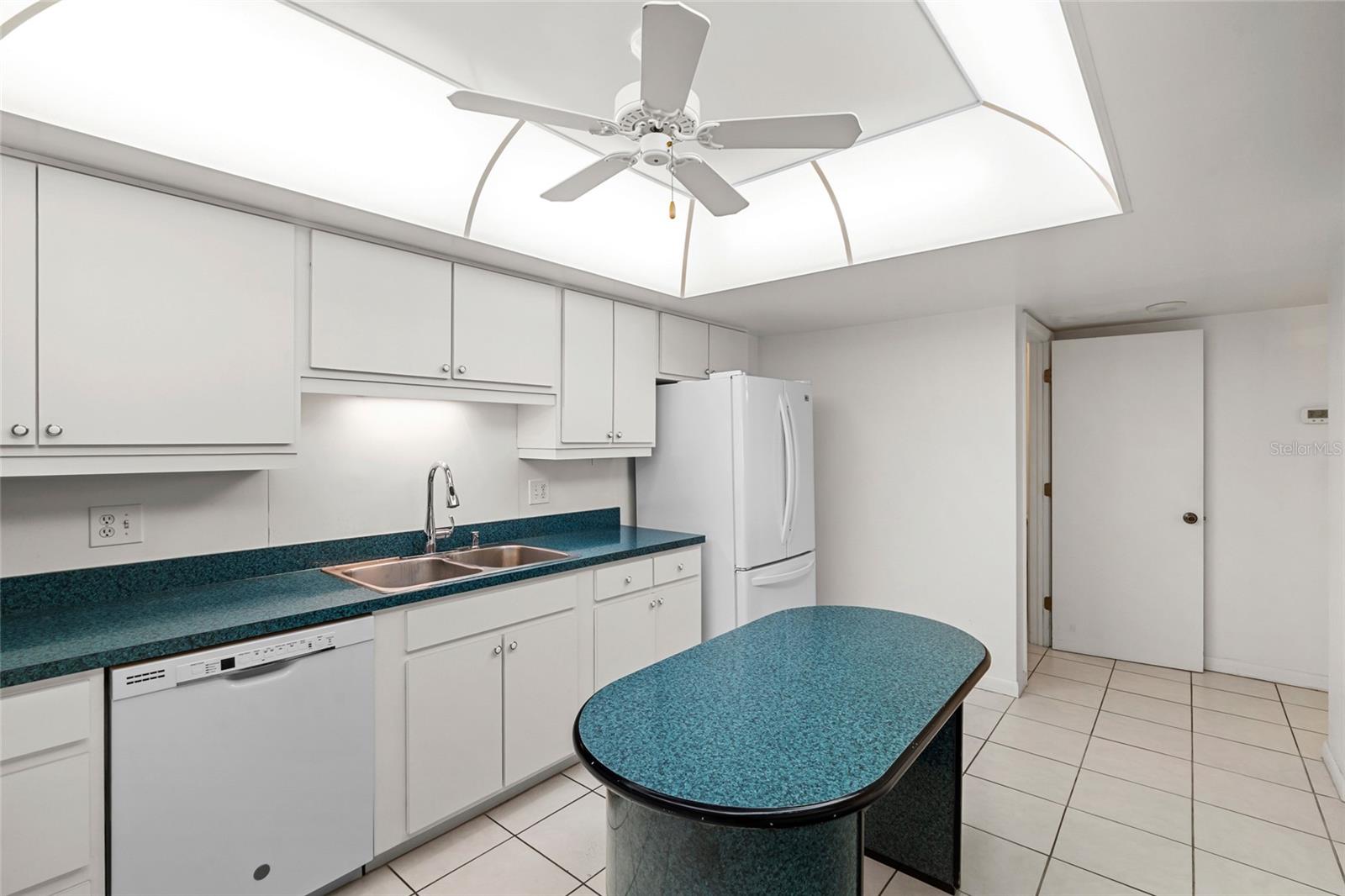 BAYWAY ISLES POINT BRITTANY FOUR - Residential