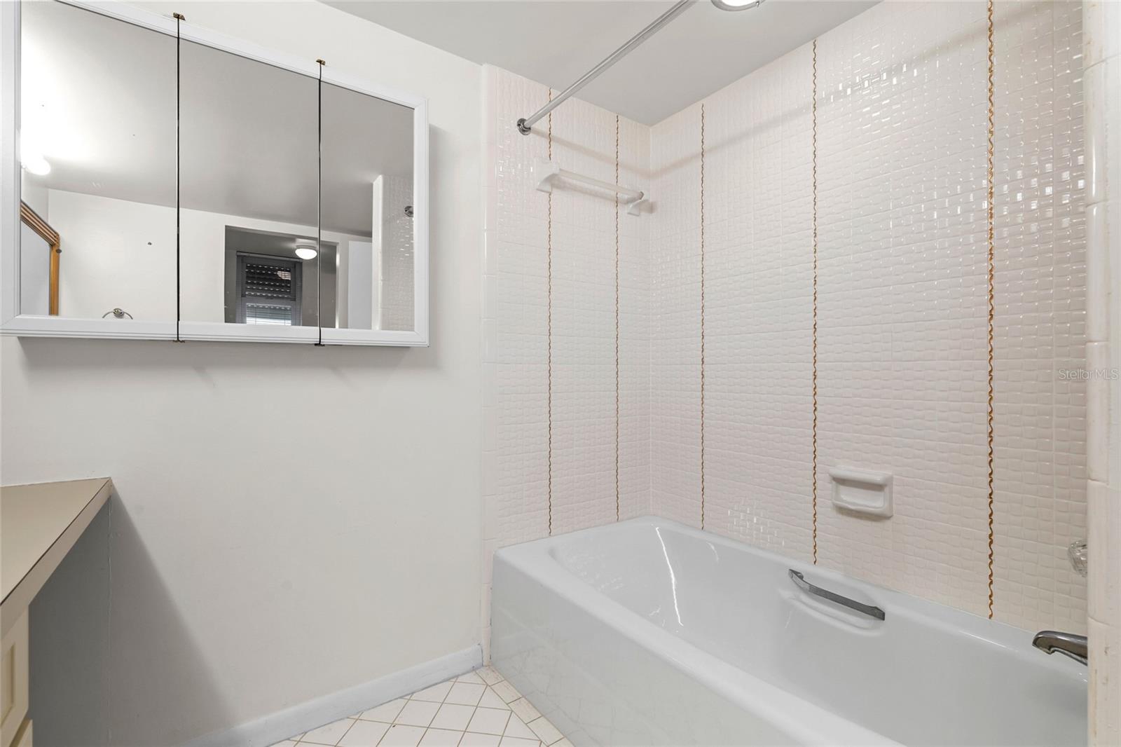 BAYWAY ISLES POINT BRITTANY FOUR - Residential