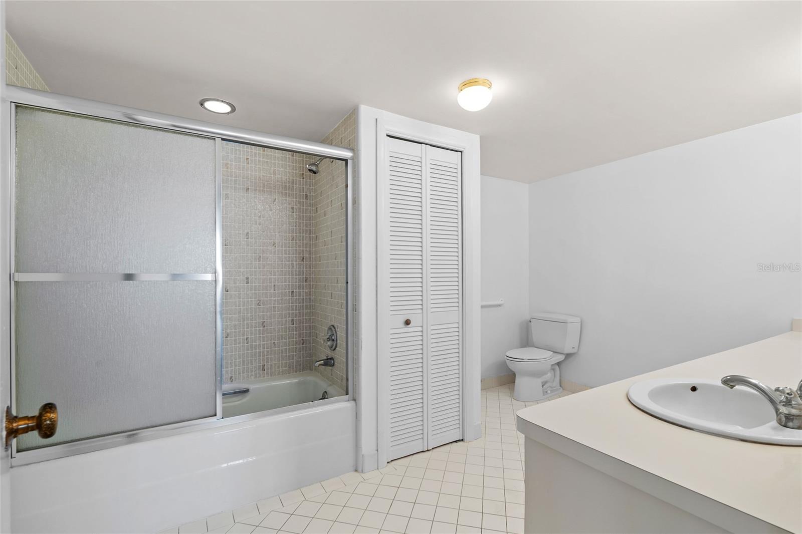 BAYWAY ISLES POINT BRITTANY FOUR - Residential