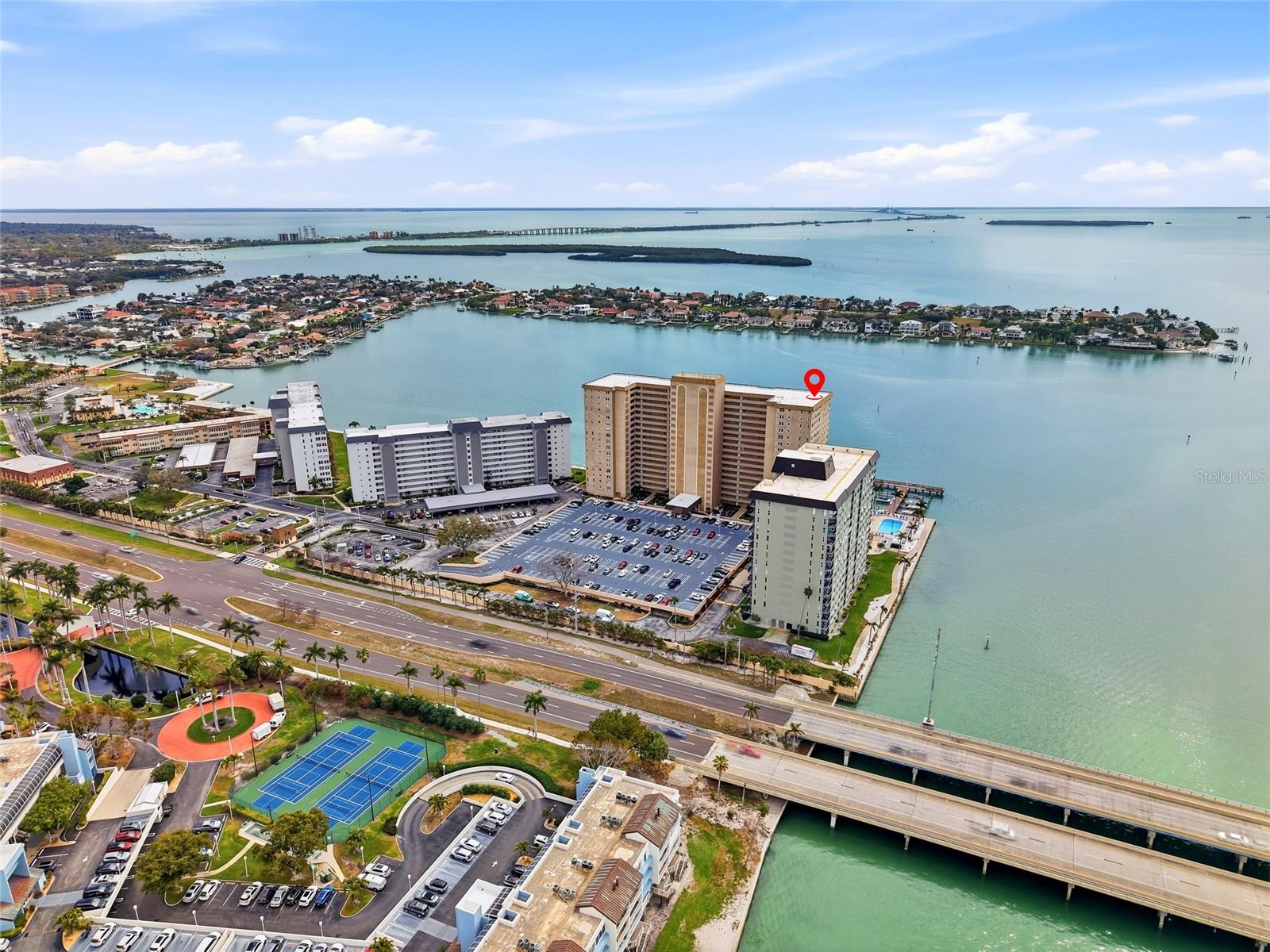 BAYWAY ISLES POINT BRITTANY FOUR - Residential