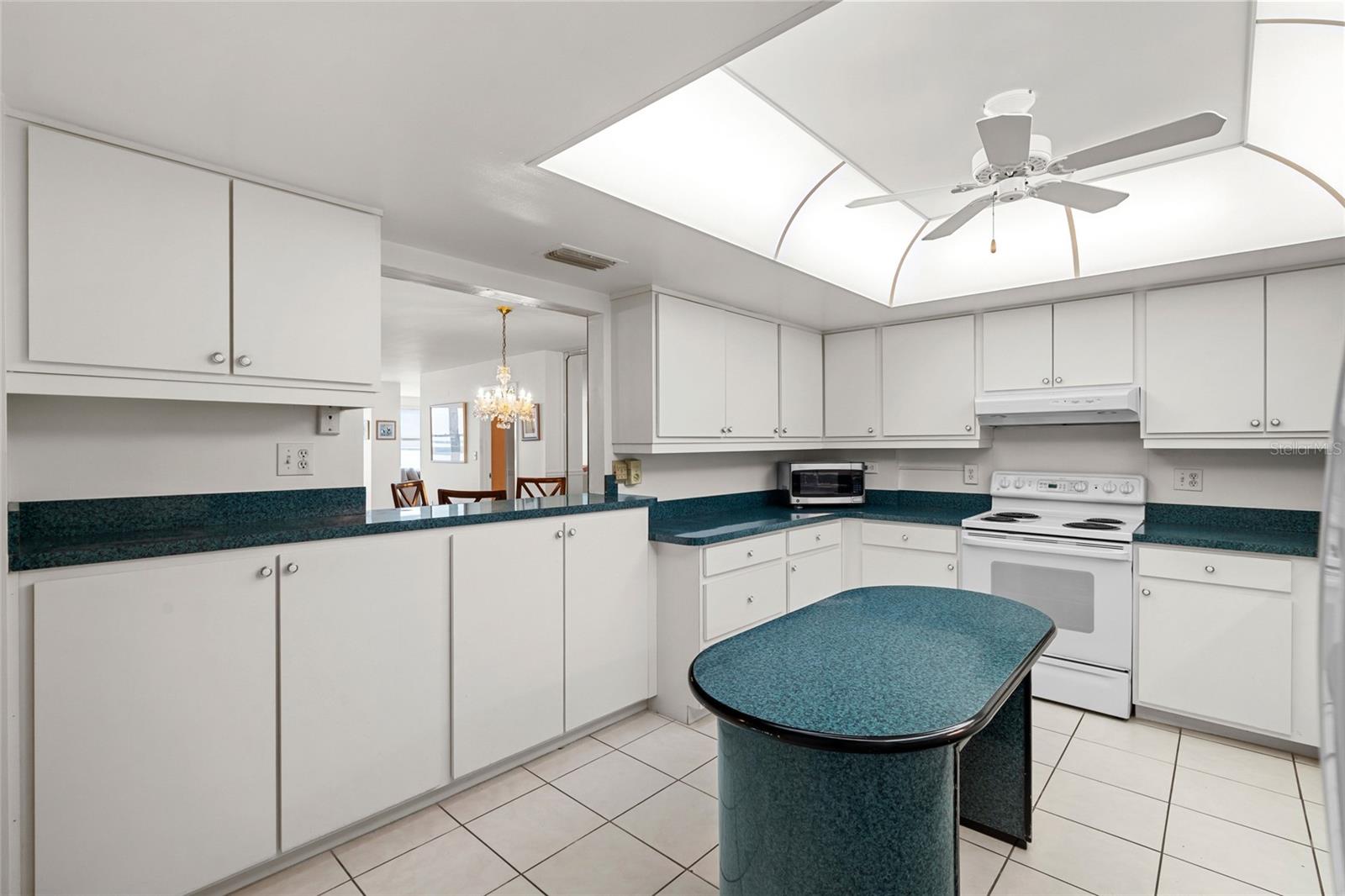 BAYWAY ISLES POINT BRITTANY FOUR - Residential