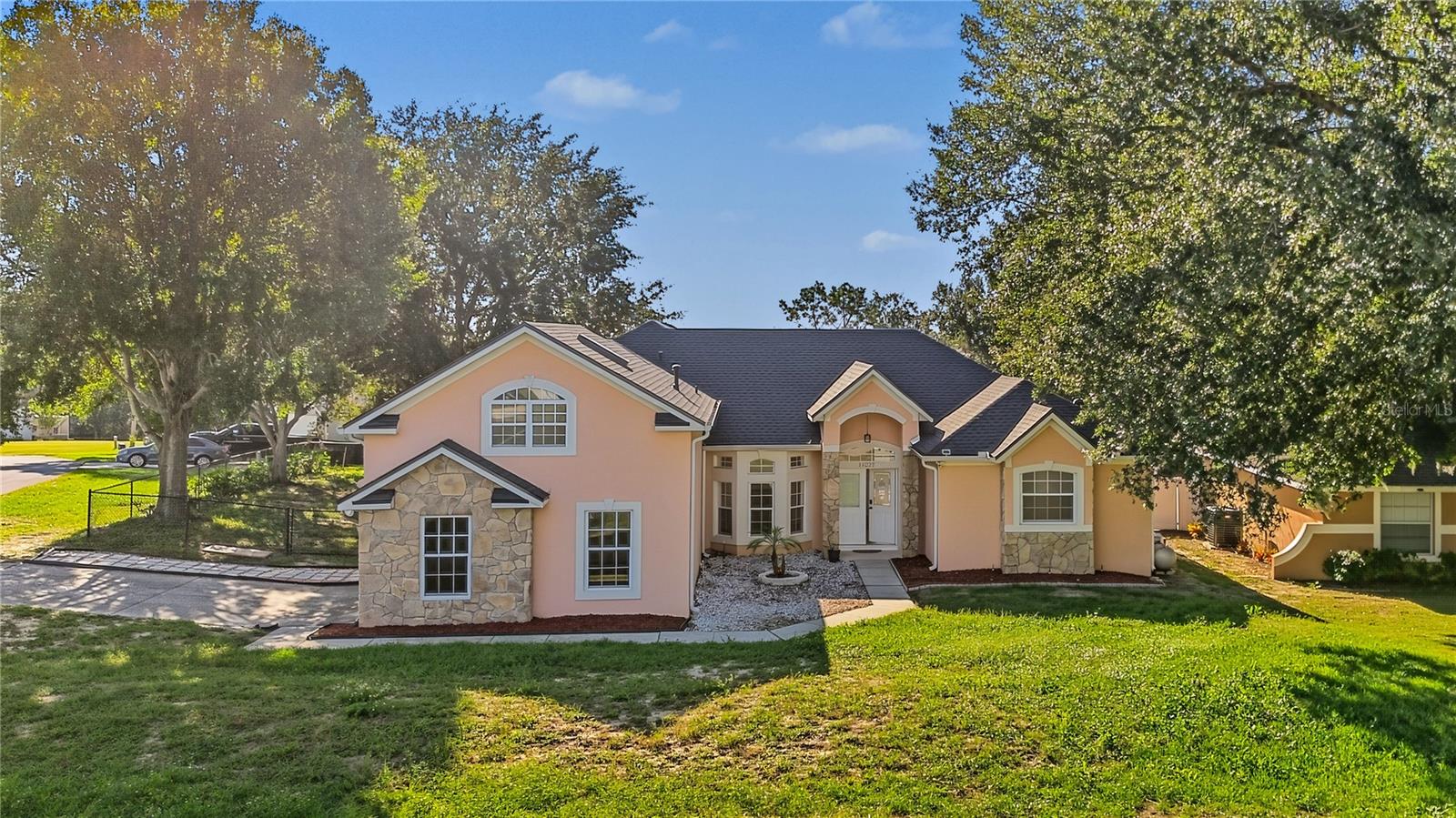 Casas a venda 3 - Jen Dantas 14028 VISTA DEL LAGO BOULEVARD