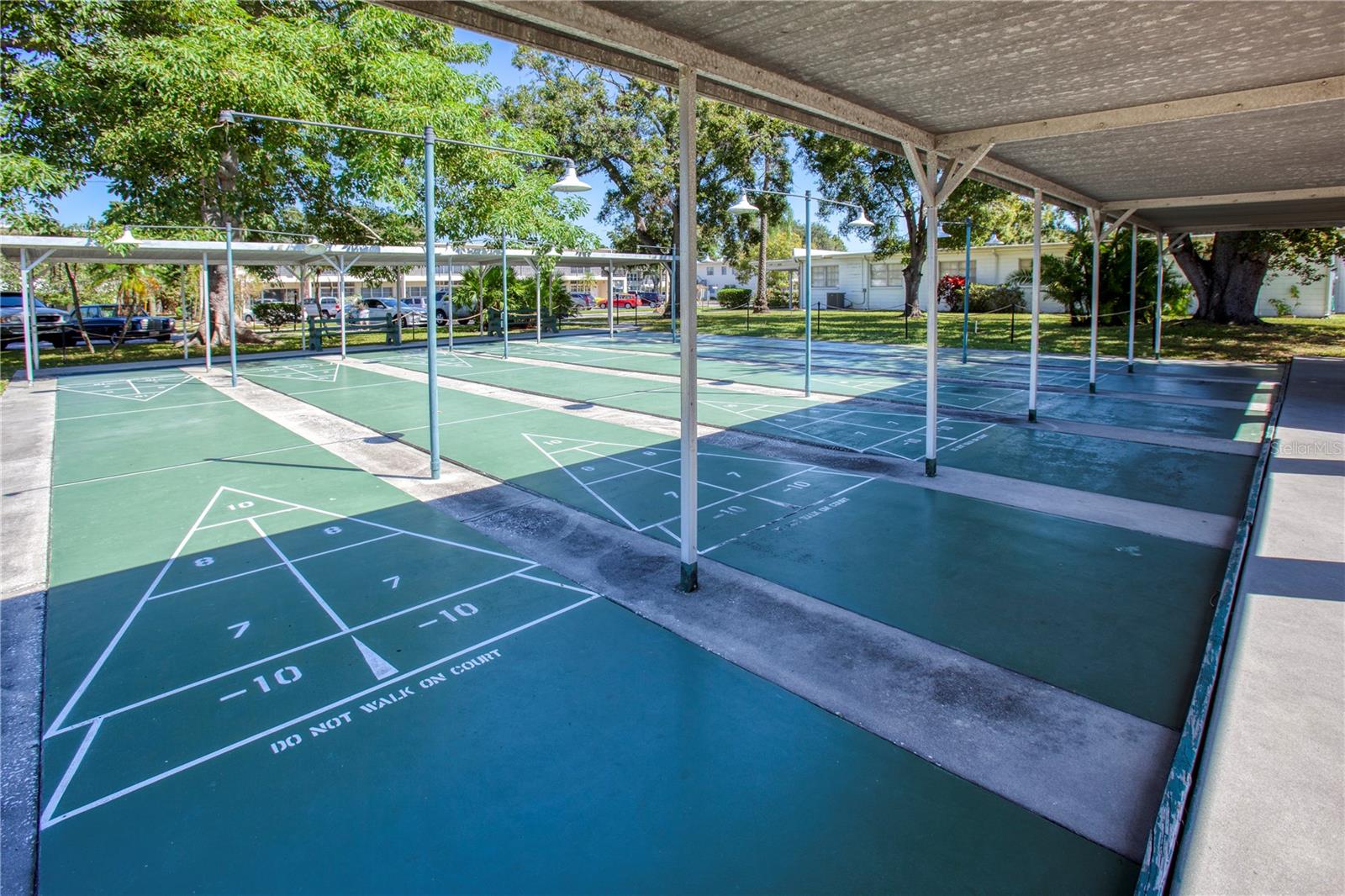 CLEARVIEW OAKS BLDG 1 - Residential