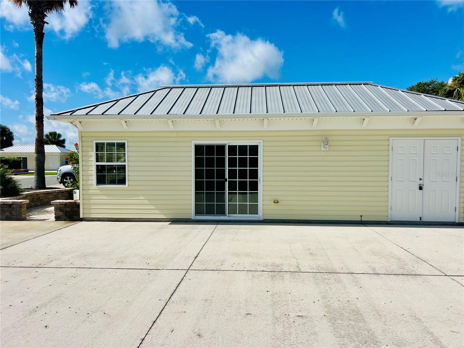 FLORIDA GRANDE MOTOR COACH RESIDENCE - Land