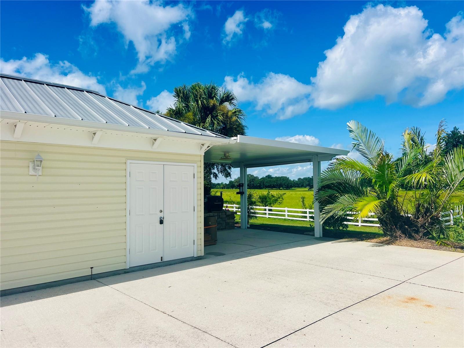 FLORIDA GRANDE MOTOR COACH RESIDENCE - Land