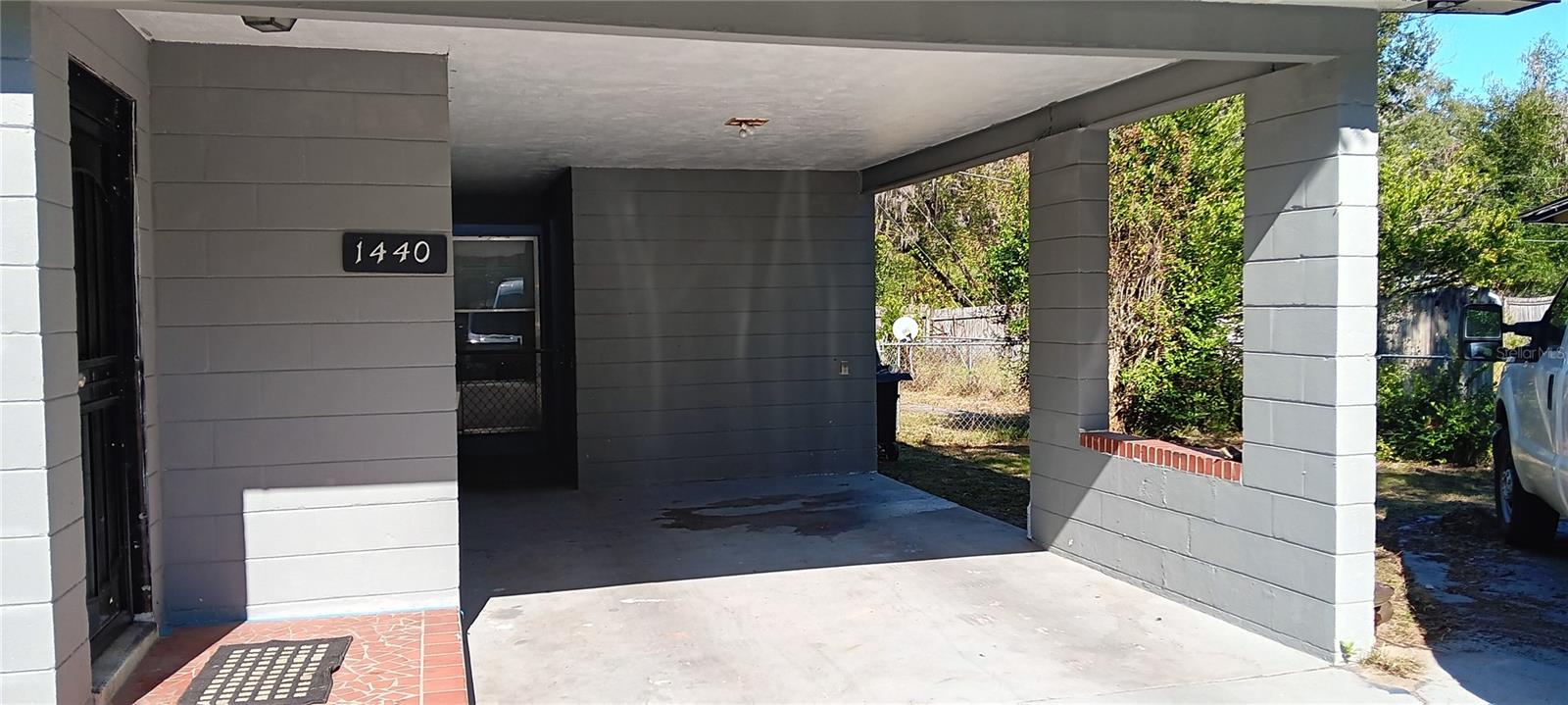 BREEZY ACRES - Residential