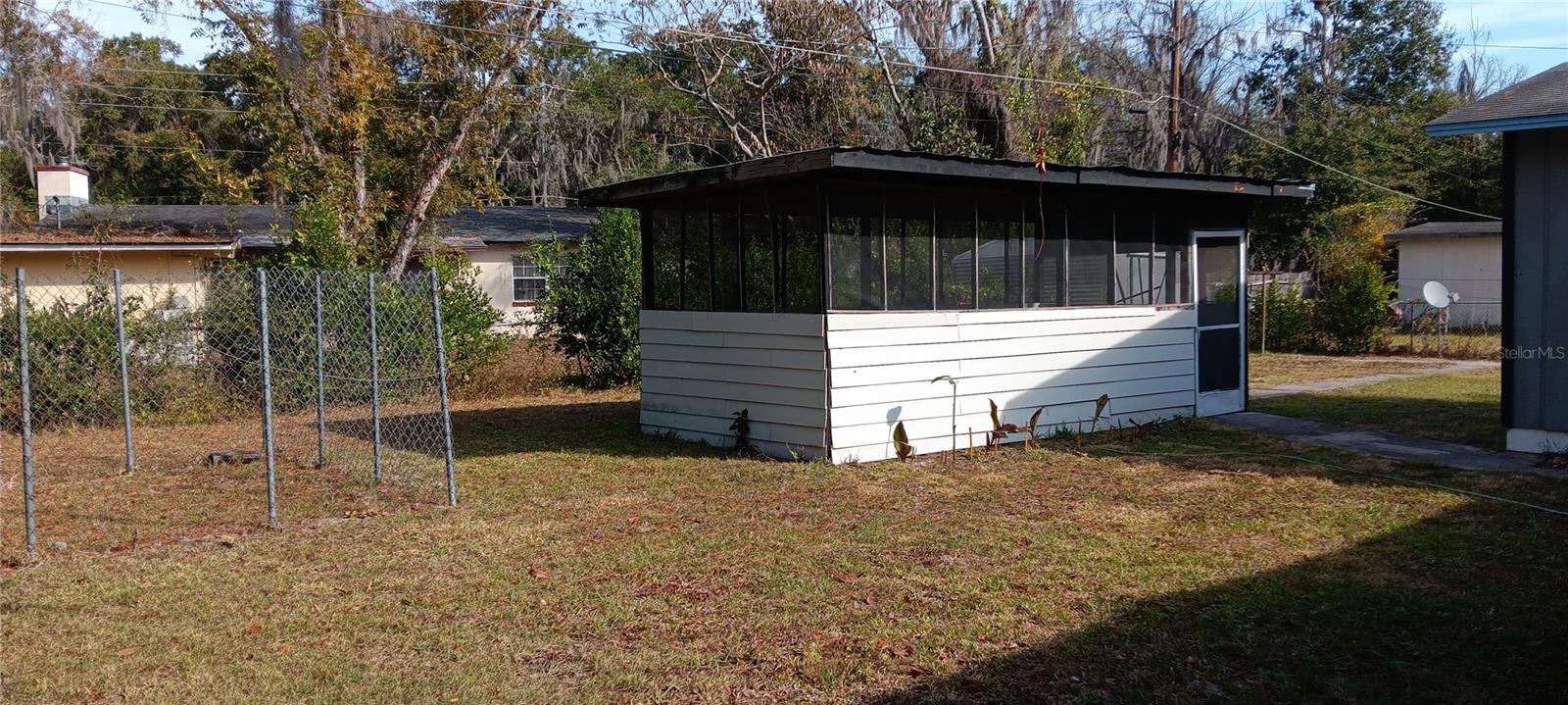 BREEZY ACRES - Residential