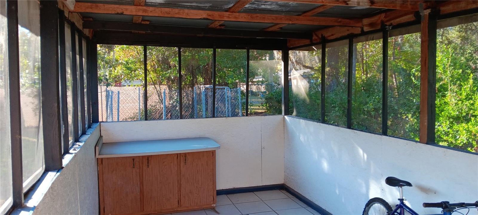 BREEZY ACRES - Residential