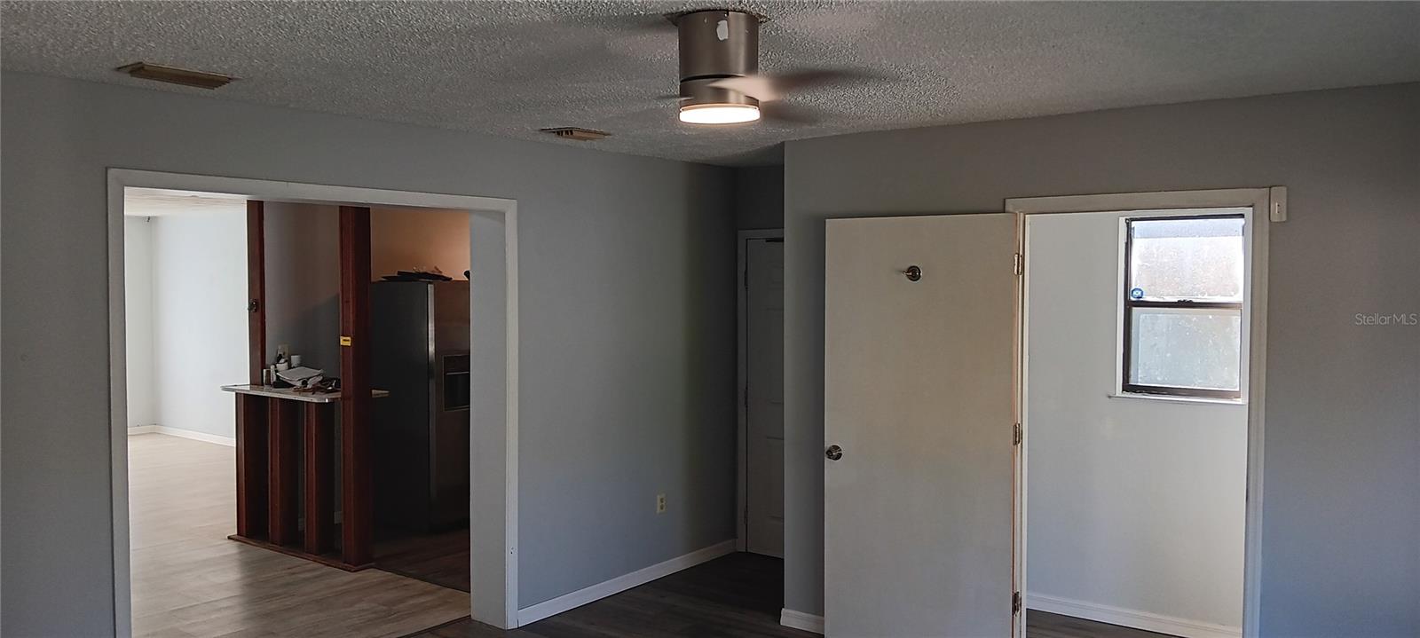 BREEZY ACRES - Residential