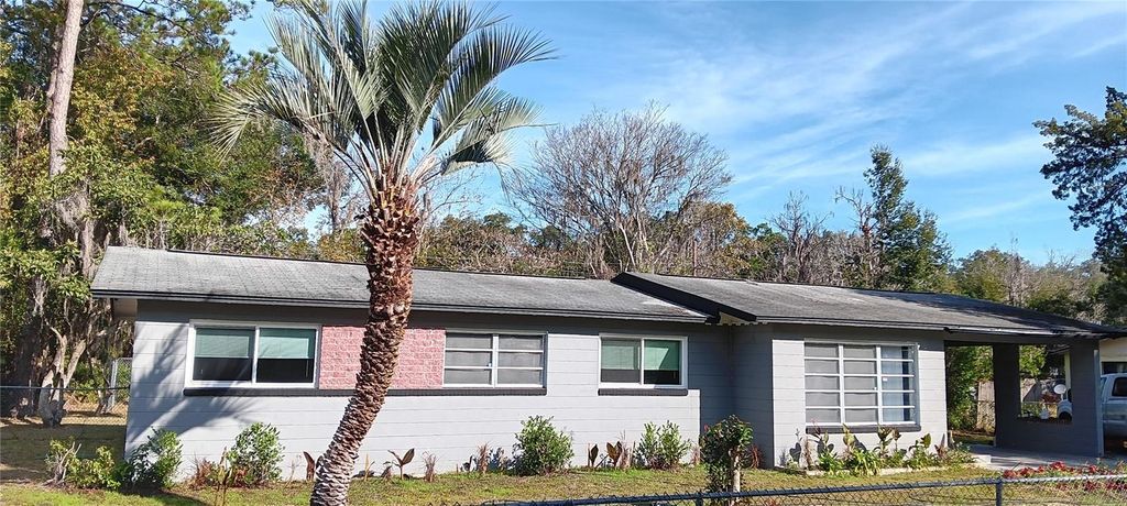 Photo of 1440 SE 23rd Avenue, Gainesville, FL 32641 (MLS # W7880965)