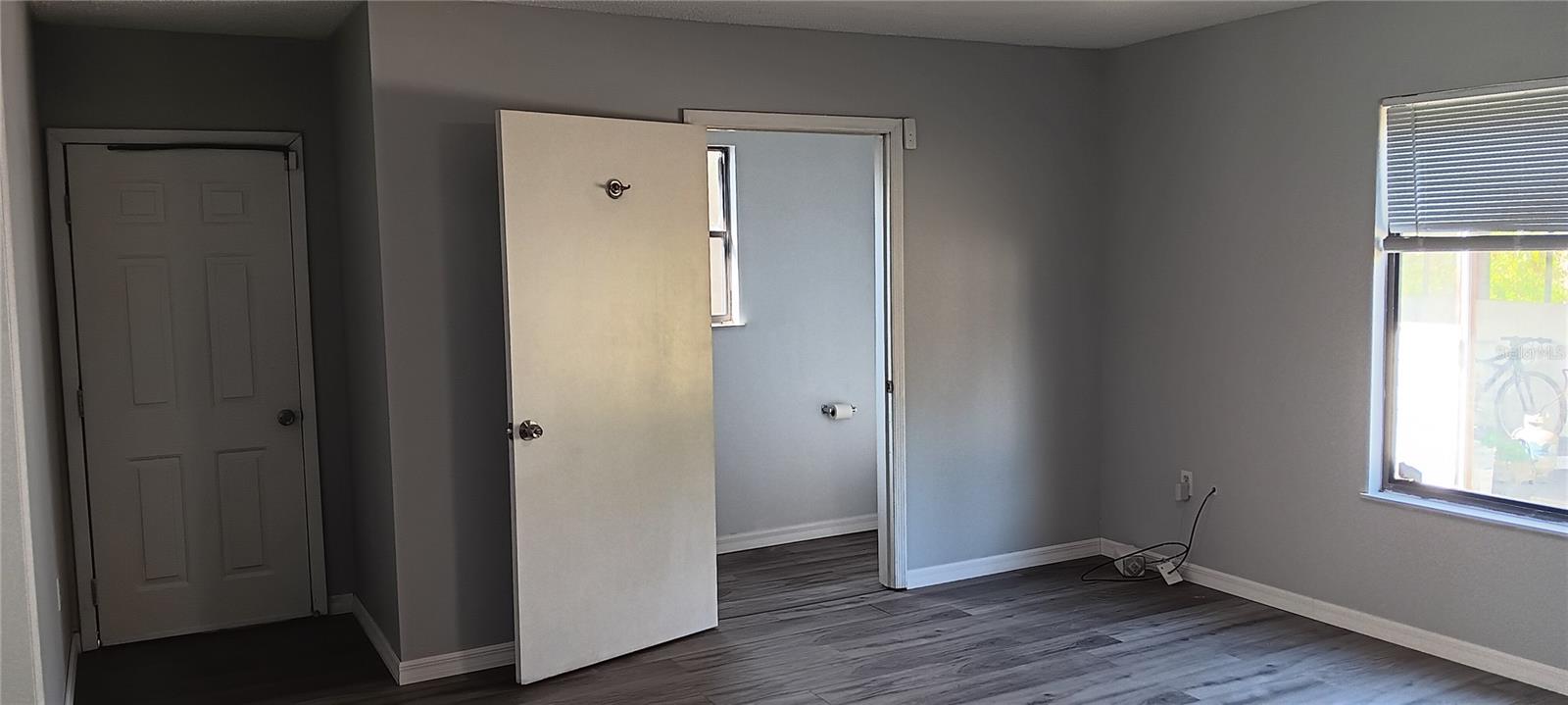 BREEZY ACRES - Residential