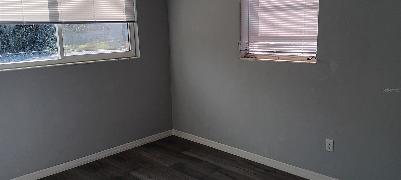 BREEZY ACRES - Residential