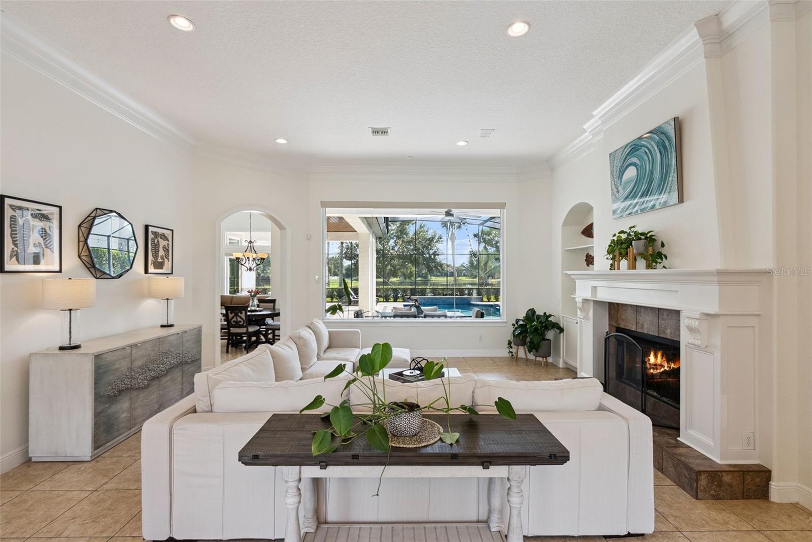 2133 ALAQUA LAKES BOULEVARD