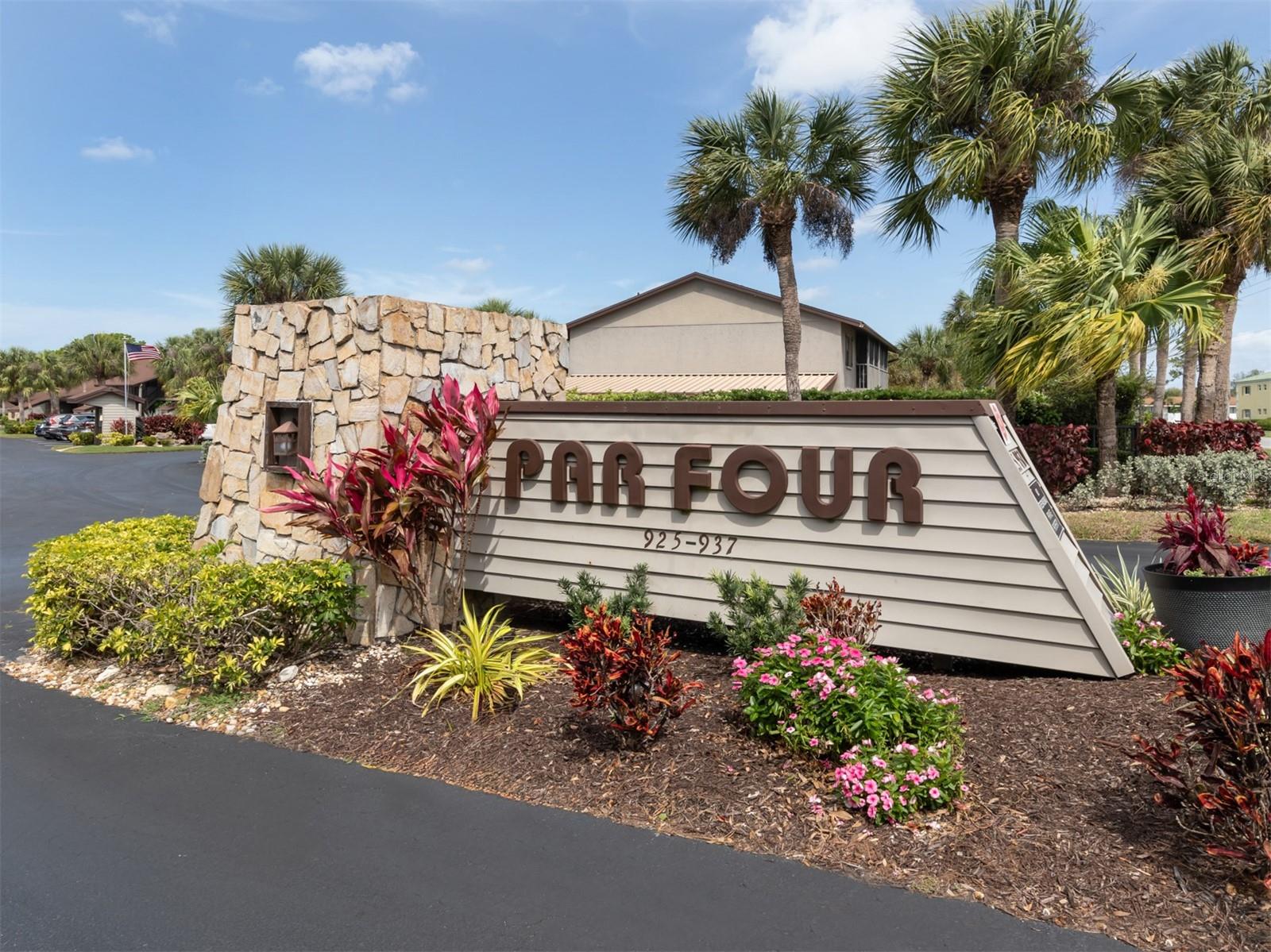 PAR FOUR - Residential