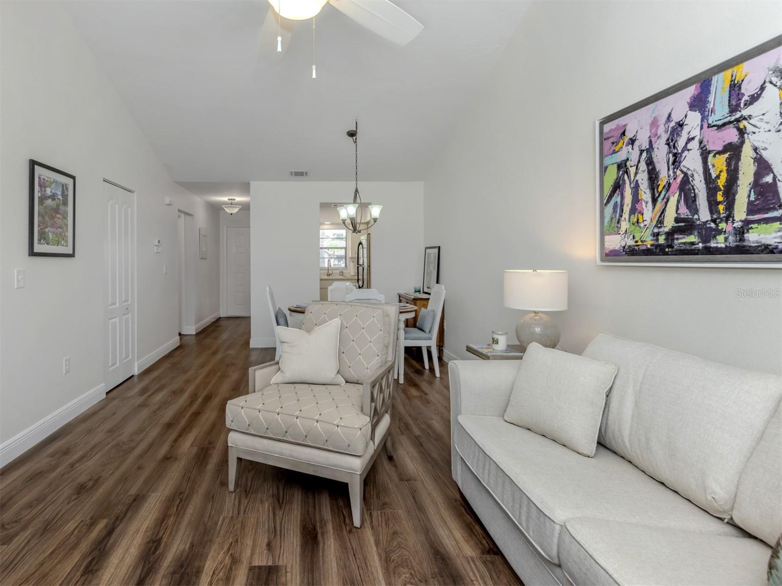 PAR FOUR - Residential