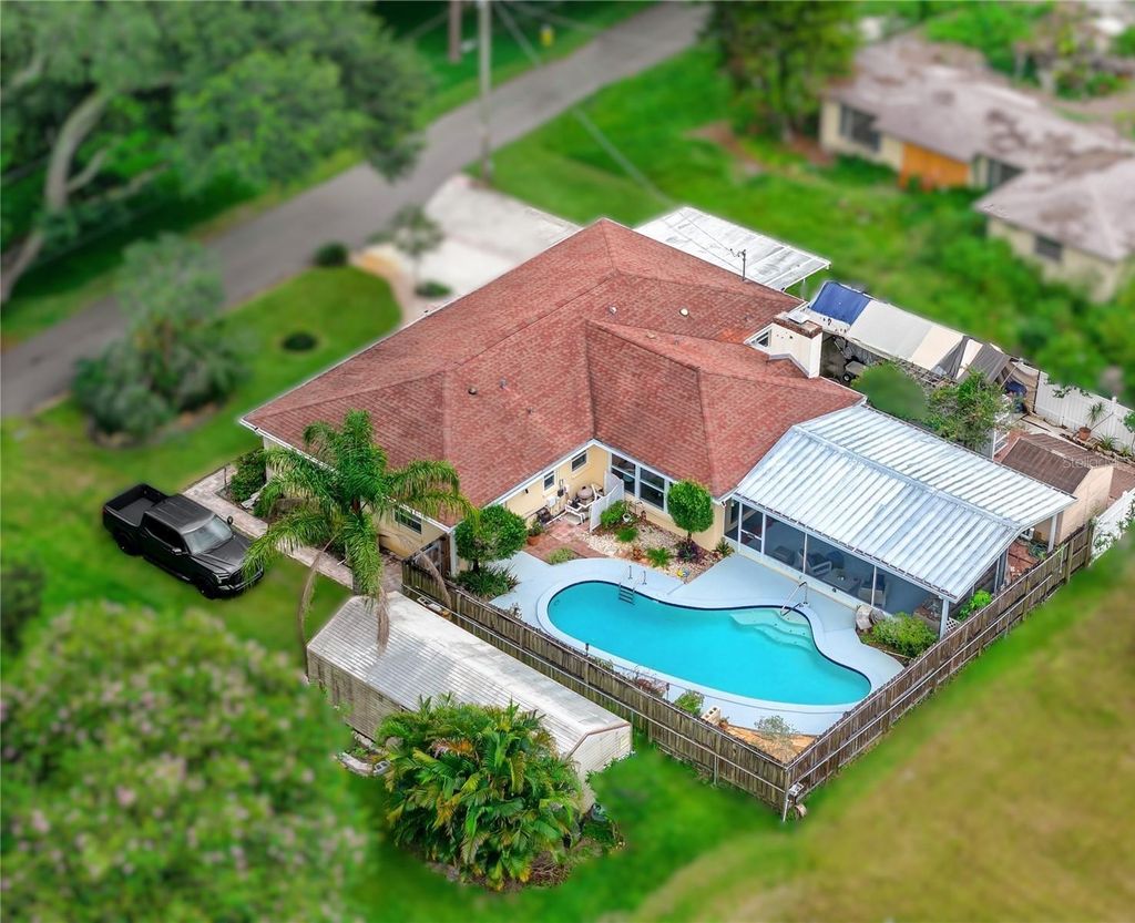 Photo of 6412 N Woodlynne Avenue, Tampa, FL 33614 (MLS # TB8487494)