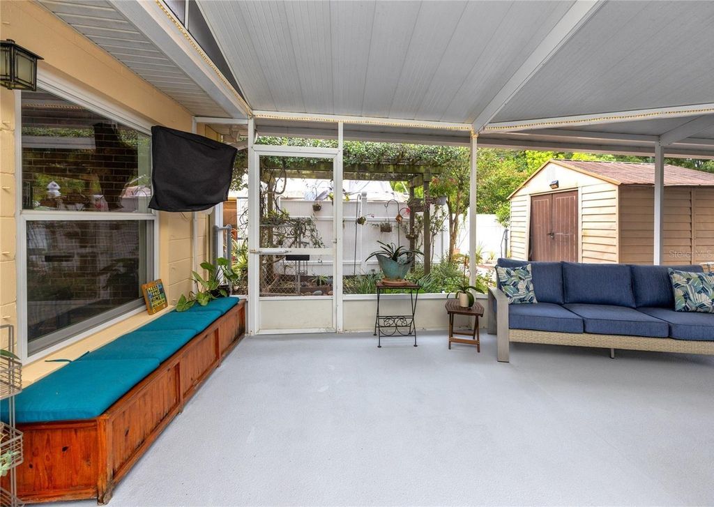 Photo of 6412 N Woodlynne Avenue, Tampa, FL 33614 (MLS # TB8487494)