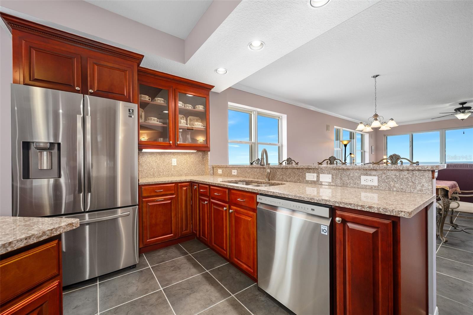 KINGSTON TOWER CONDO - Residential