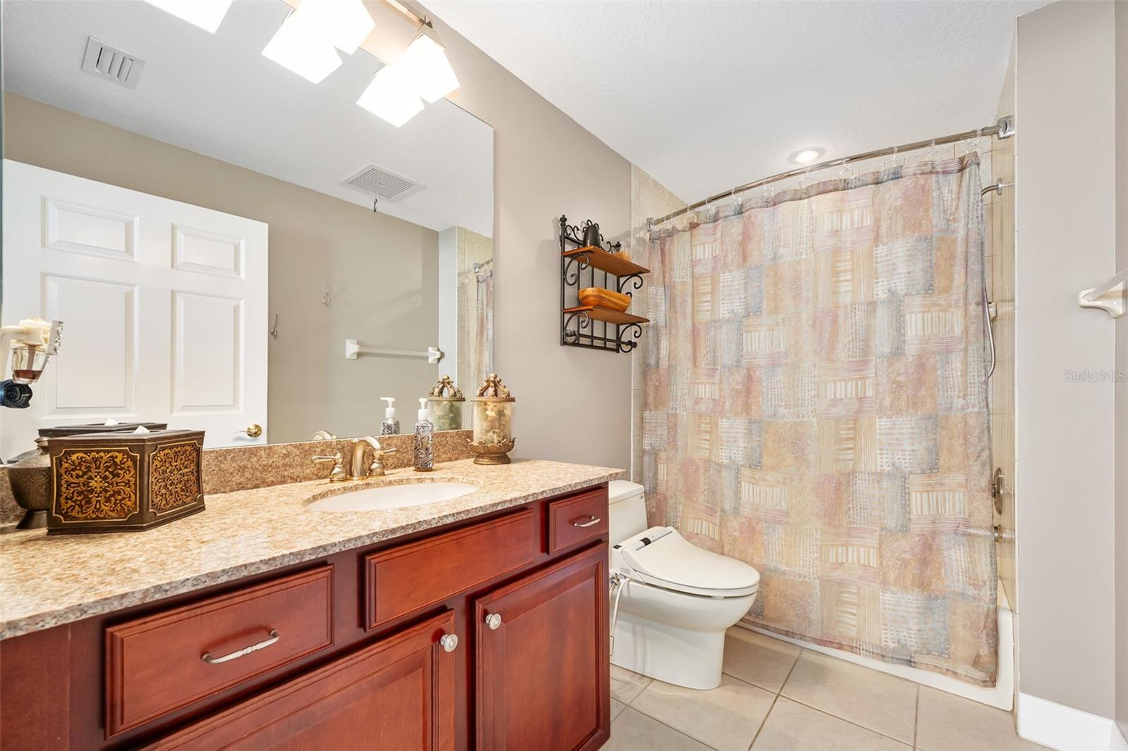 KINGSTON TOWER CONDO - Residential