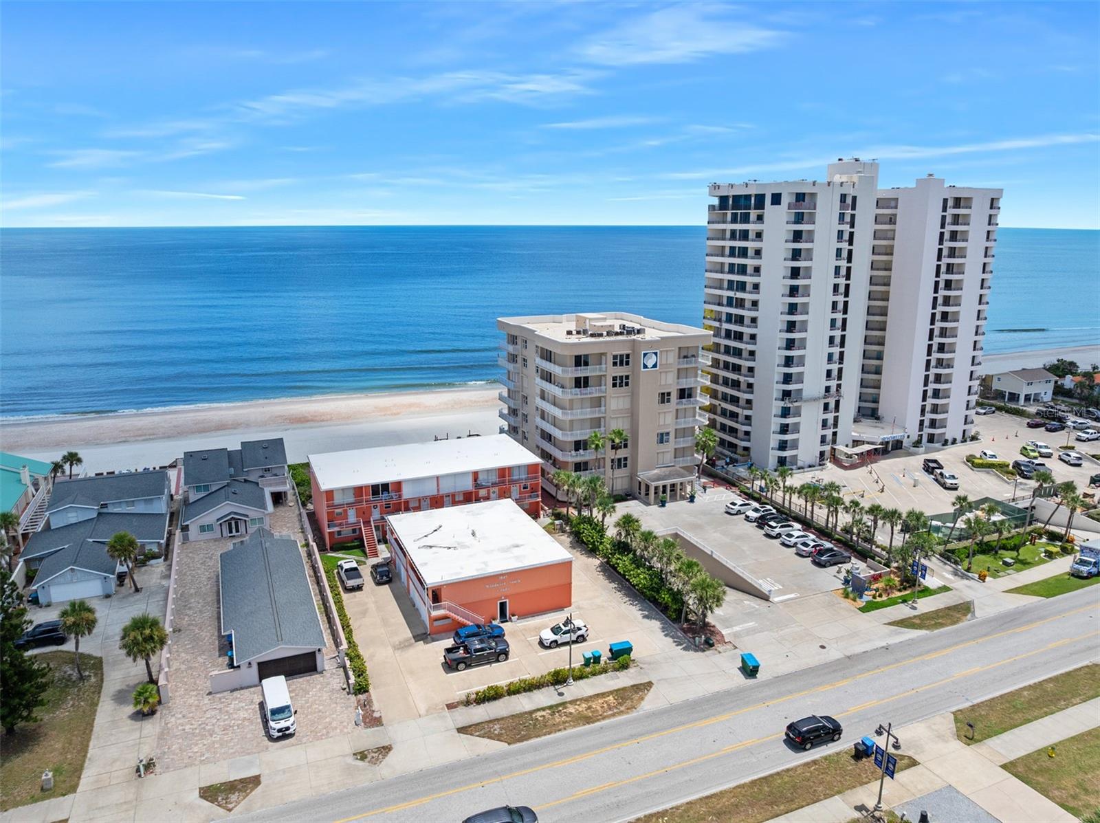 KINGSTON TOWER CONDO - Residential