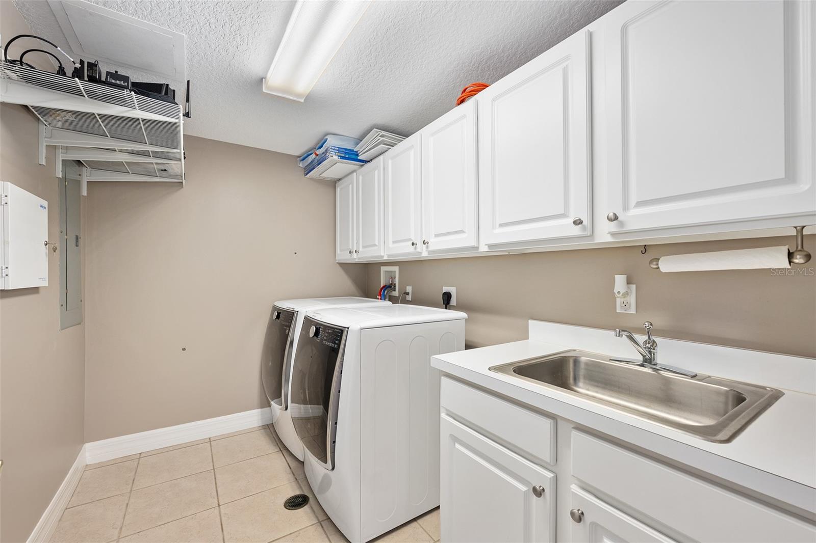 KINGSTON TOWER CONDO - Residential