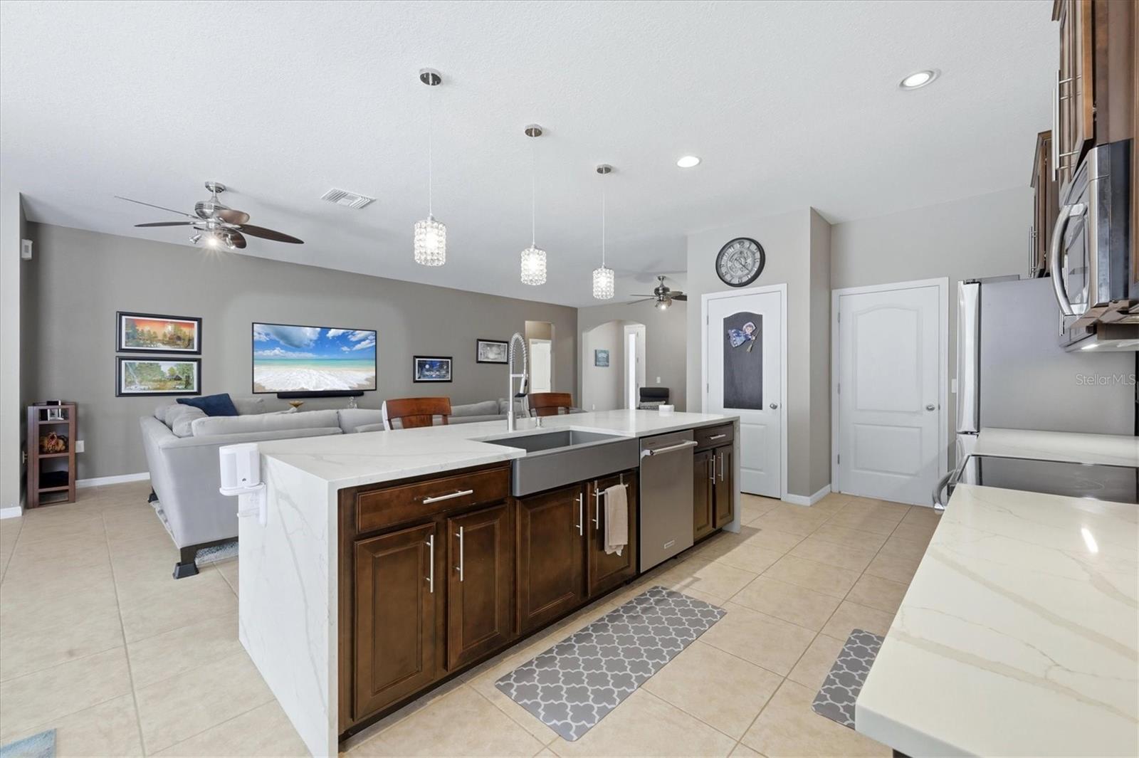 DEL TIERRA PH I - Residential