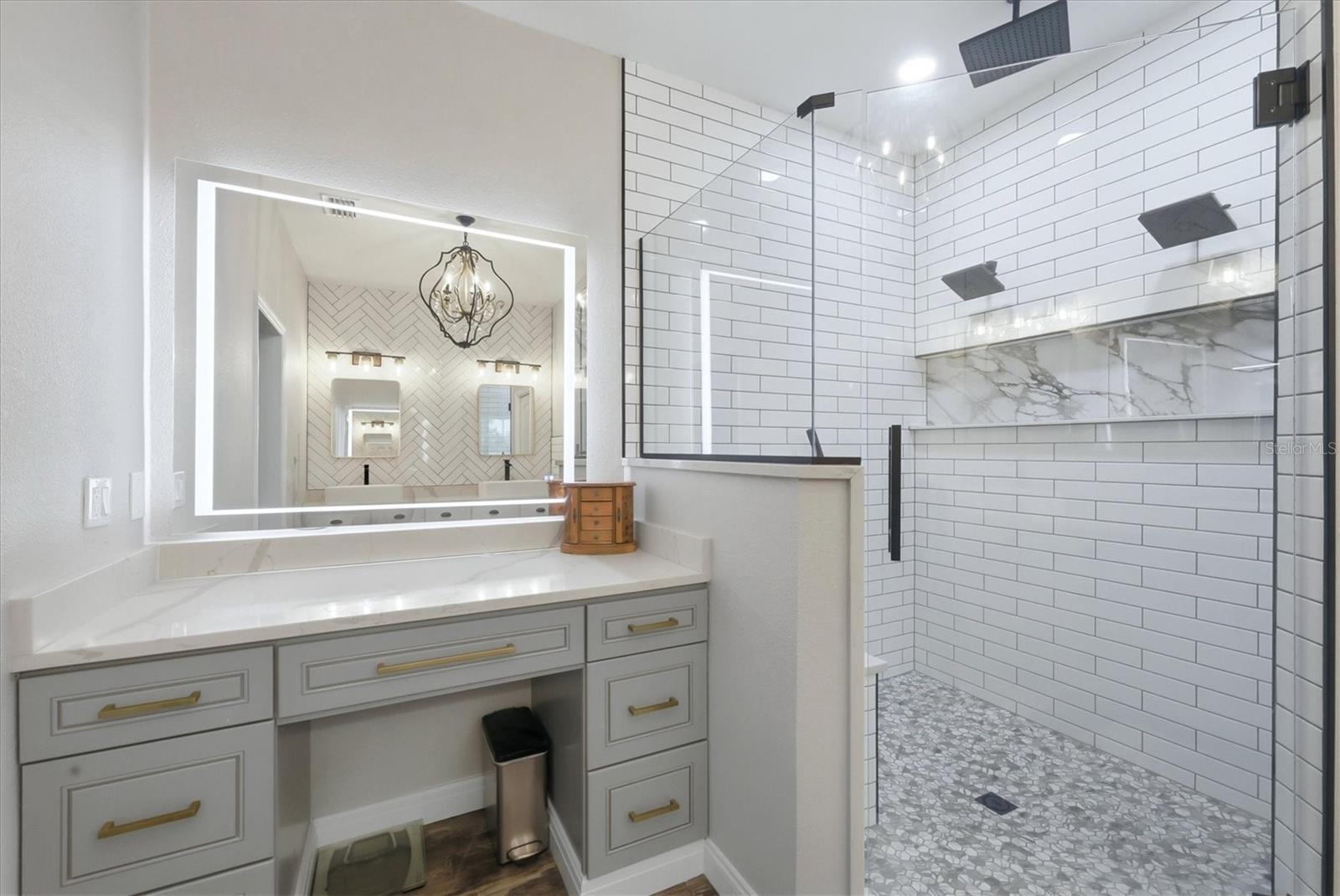 DEL TIERRA PH I - Residential