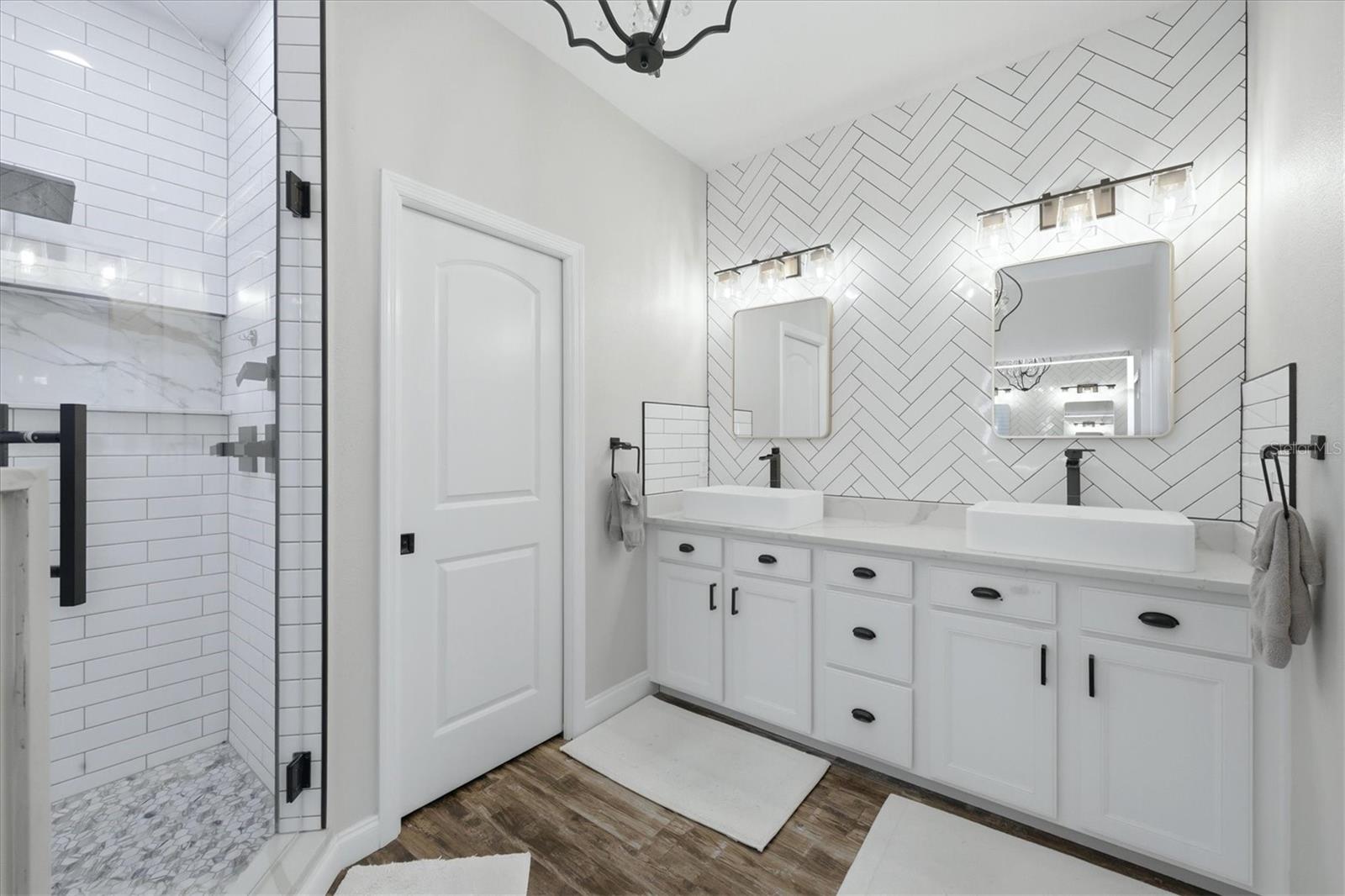 DEL TIERRA PH I - Residential