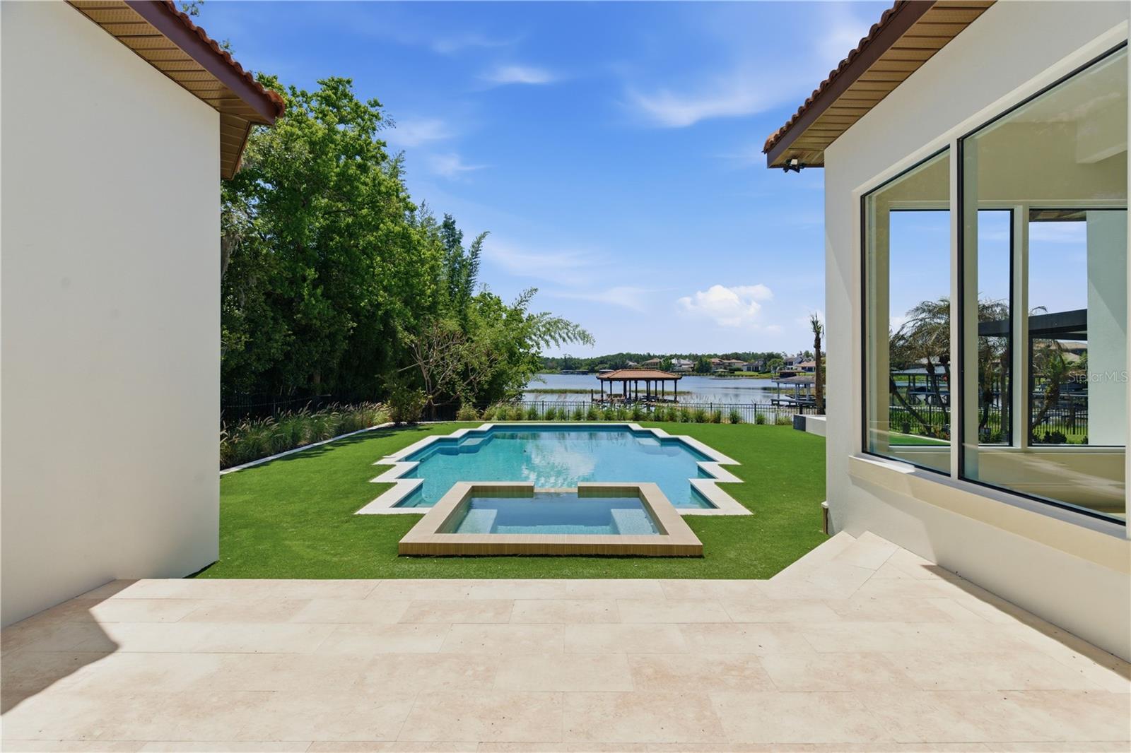 ISLES LAKE HANCOCK - Residential