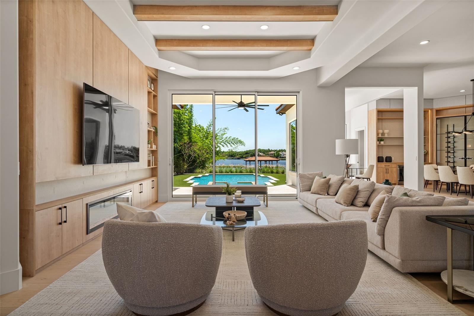 ISLES LAKE HANCOCK - Residential