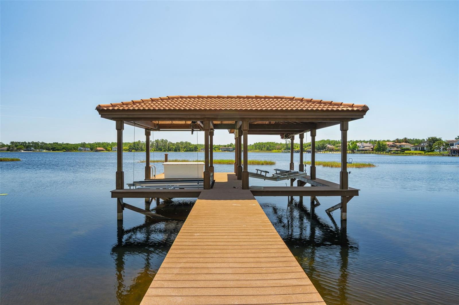 ISLES LAKE HANCOCK - Residential