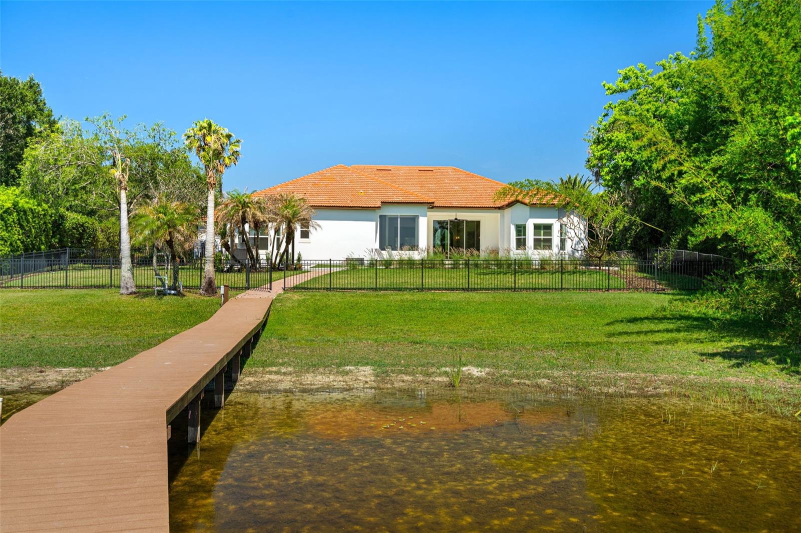 ISLES LAKE HANCOCK - Residential