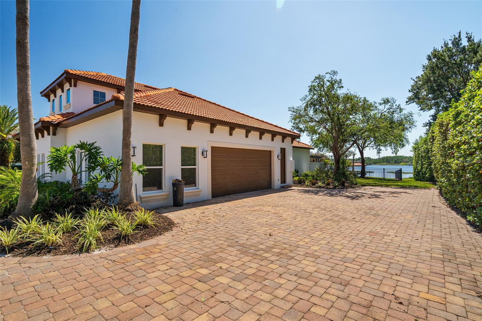 ISLES LAKE HANCOCK - Residential