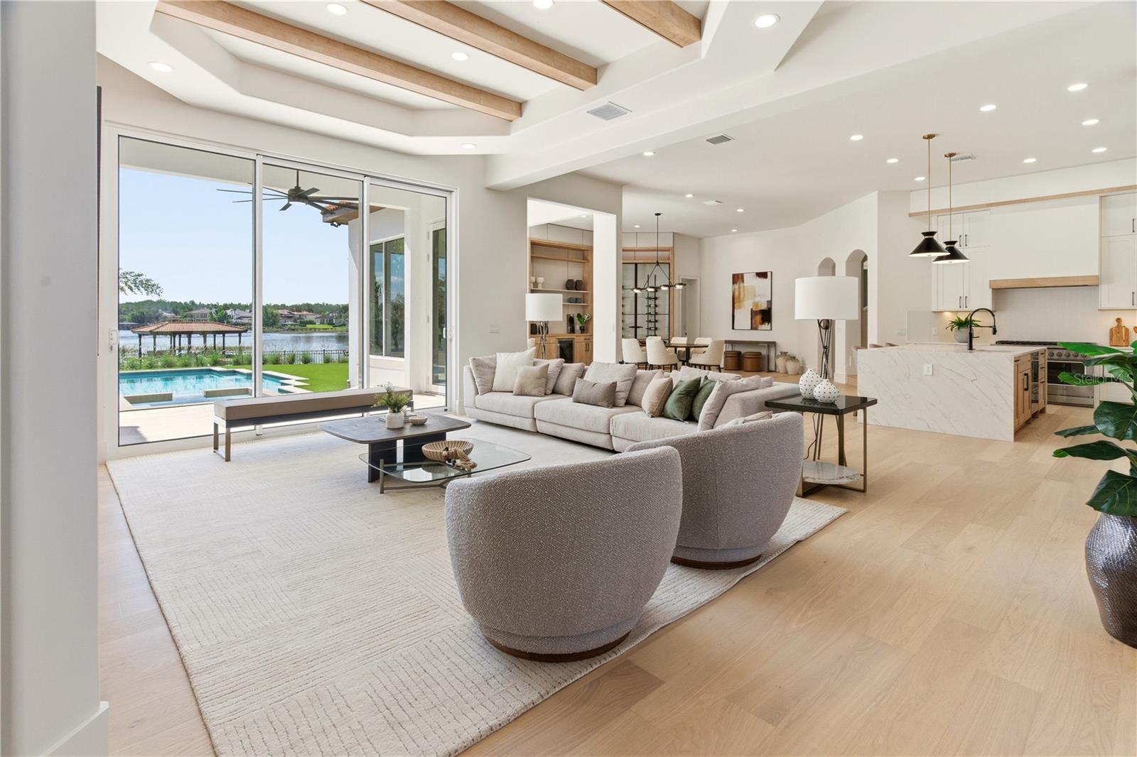 ISLES LAKE HANCOCK - Residential