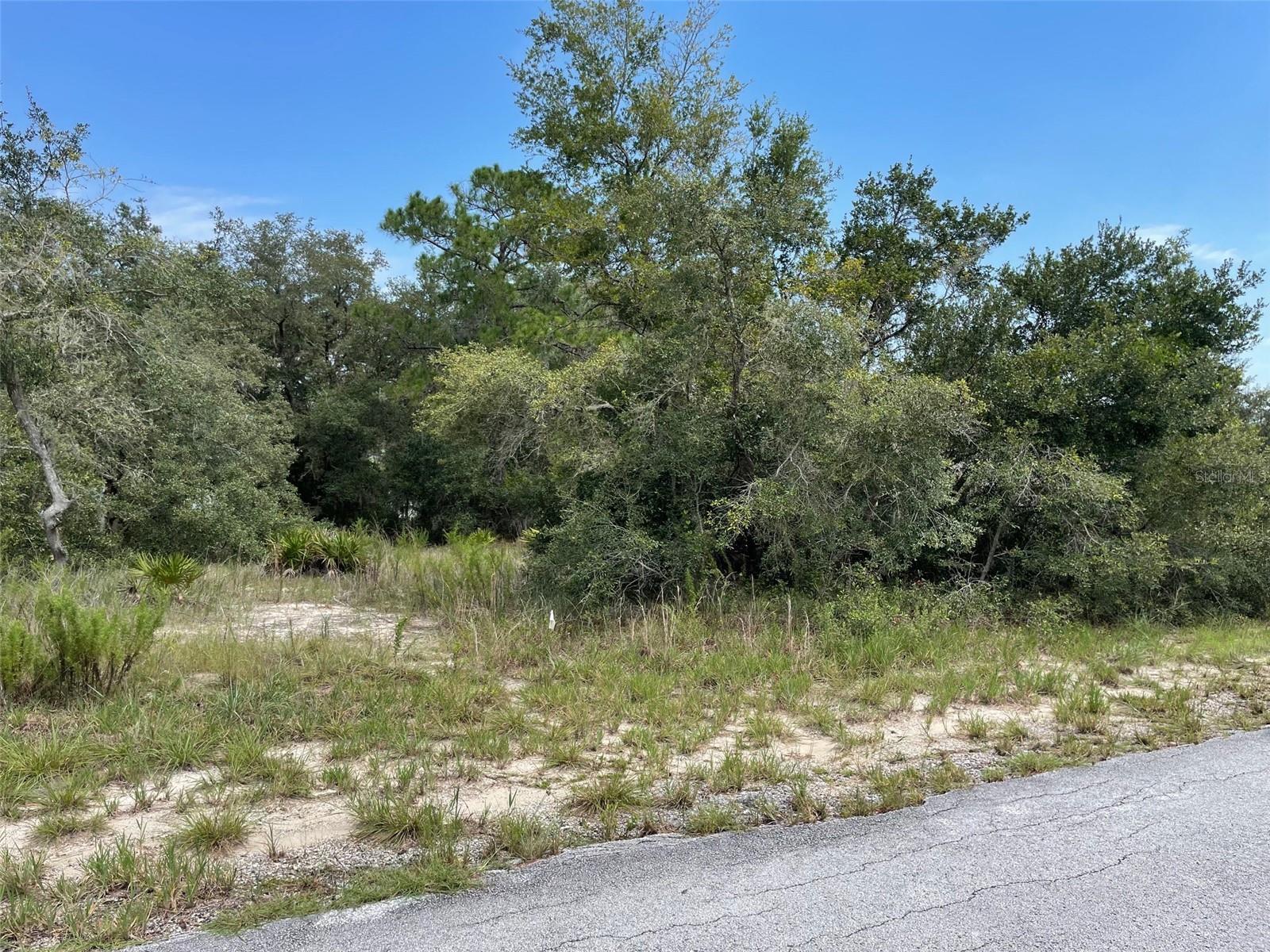 RAINBOW LAKES ESTATES - Land