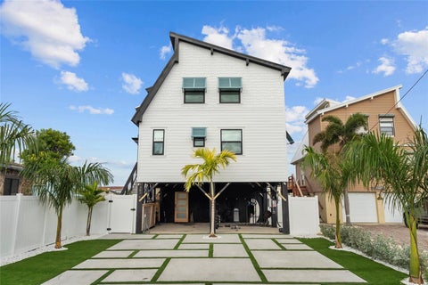 12016 Lagoon Ln, Treasure Island, FL 33706