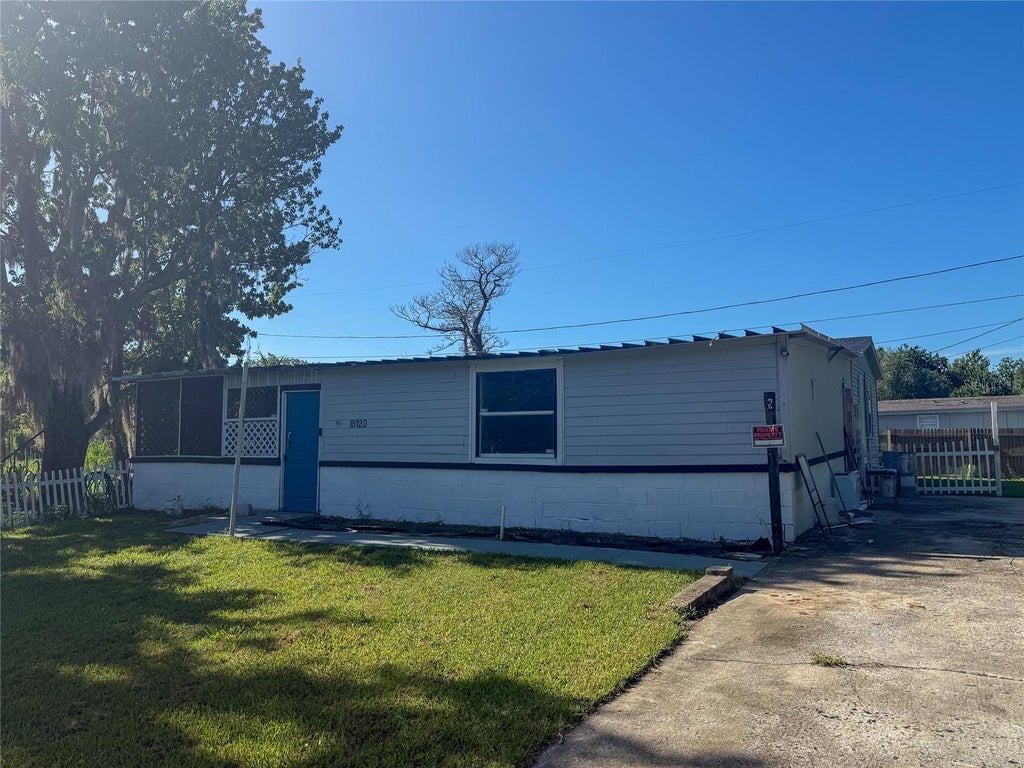 Photo of 18920 3rd Avenue, Orlando, FL 32820 (MLS # O6427037)