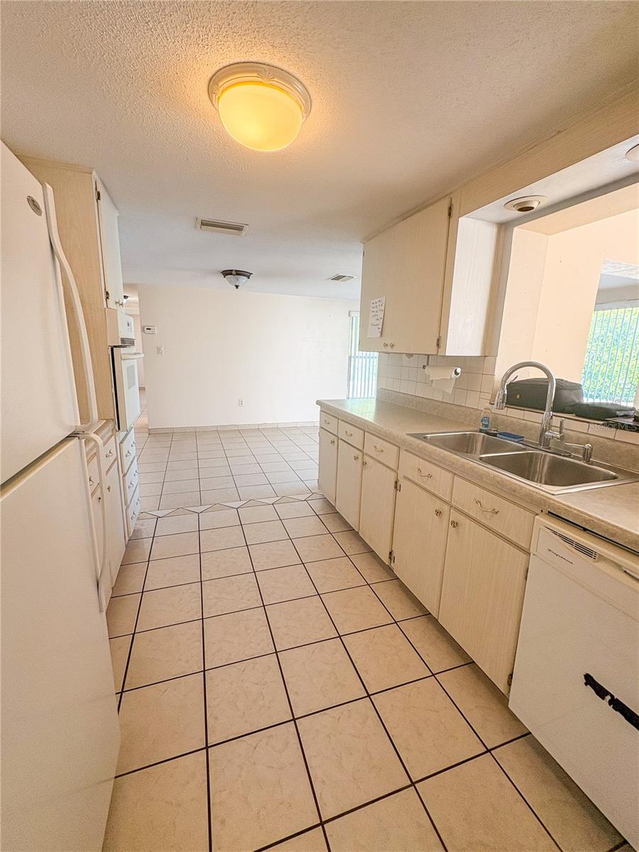 JASMINE LAKES - Residential