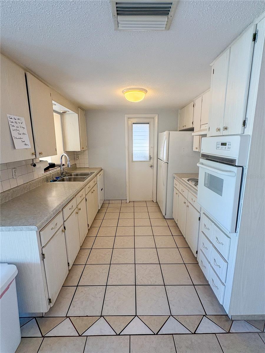 JASMINE LAKES - Residential