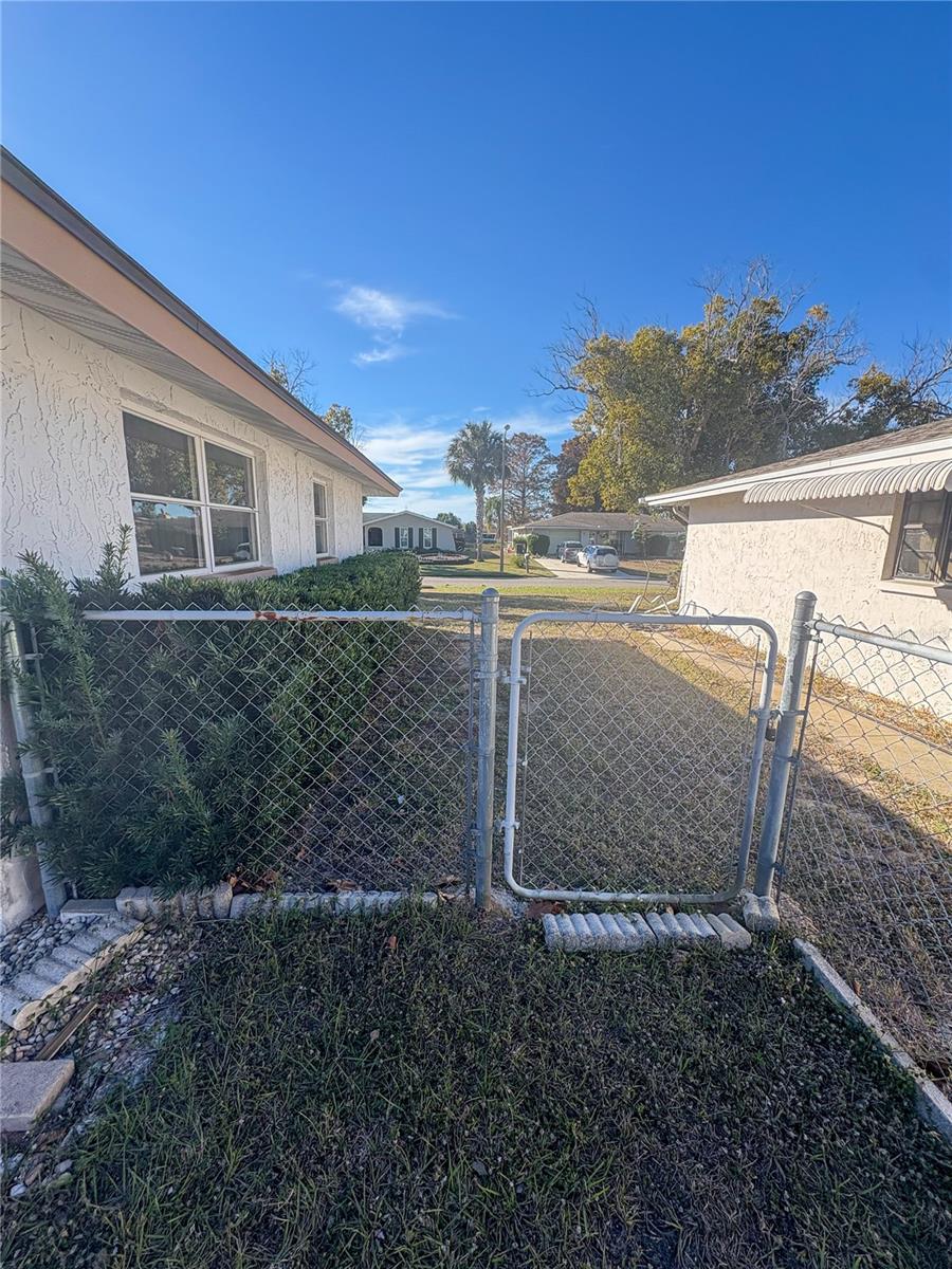 JASMINE LAKES - Residential